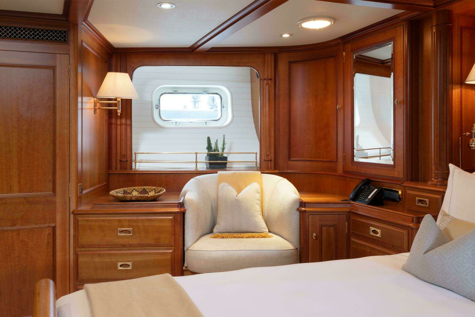2001 Vitters Aft Cockpit - Image 6