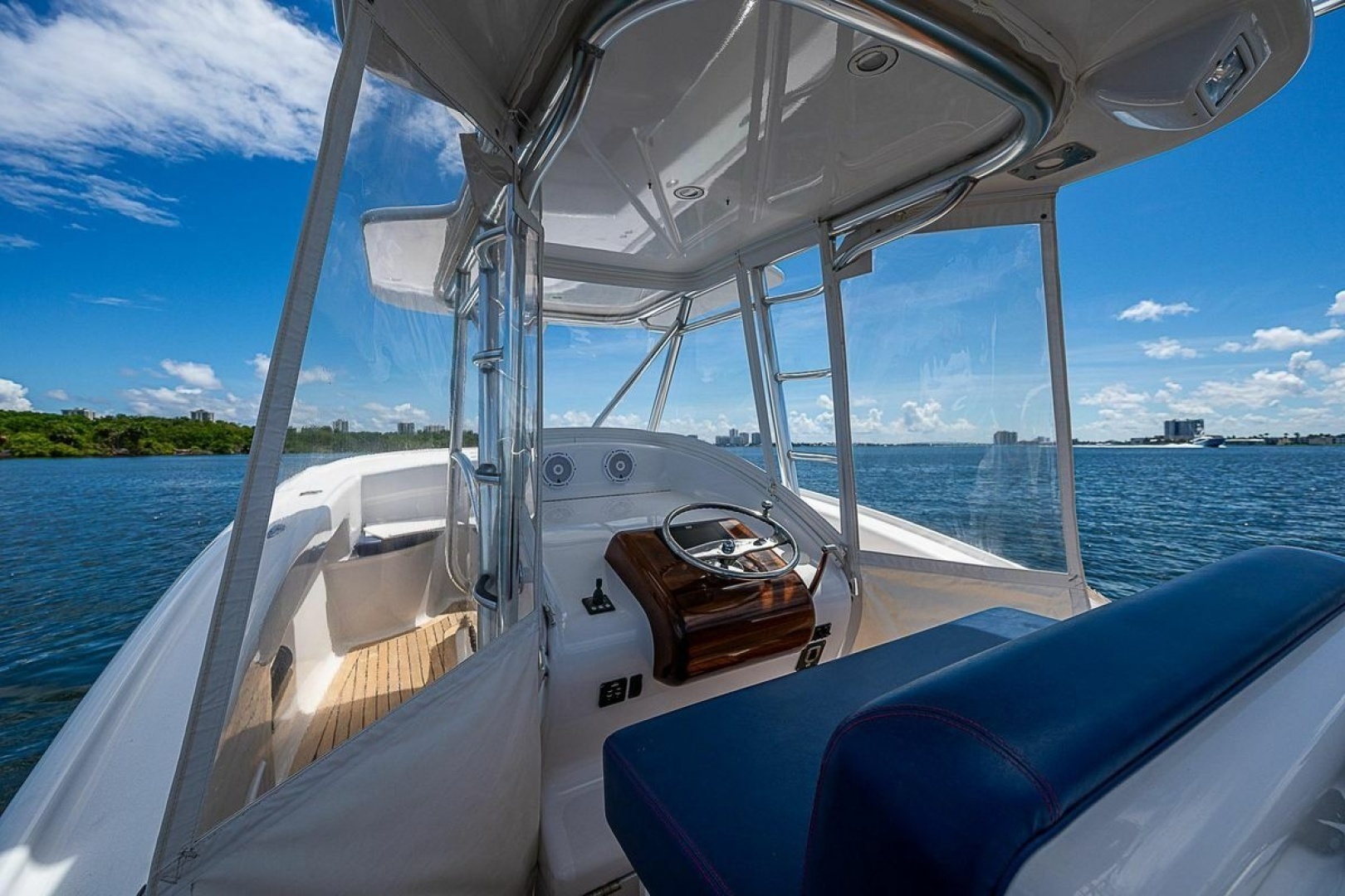 2010 Winter Custom Yachts Center Console - Image 9