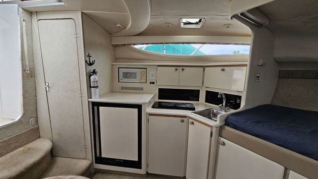 1999 Bayliner 3055 Ciera - 14