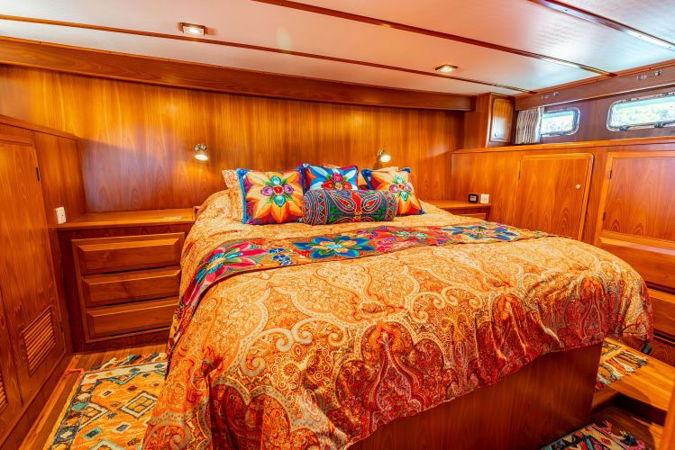 2009 Defever 45 Motoryacht - Image 18