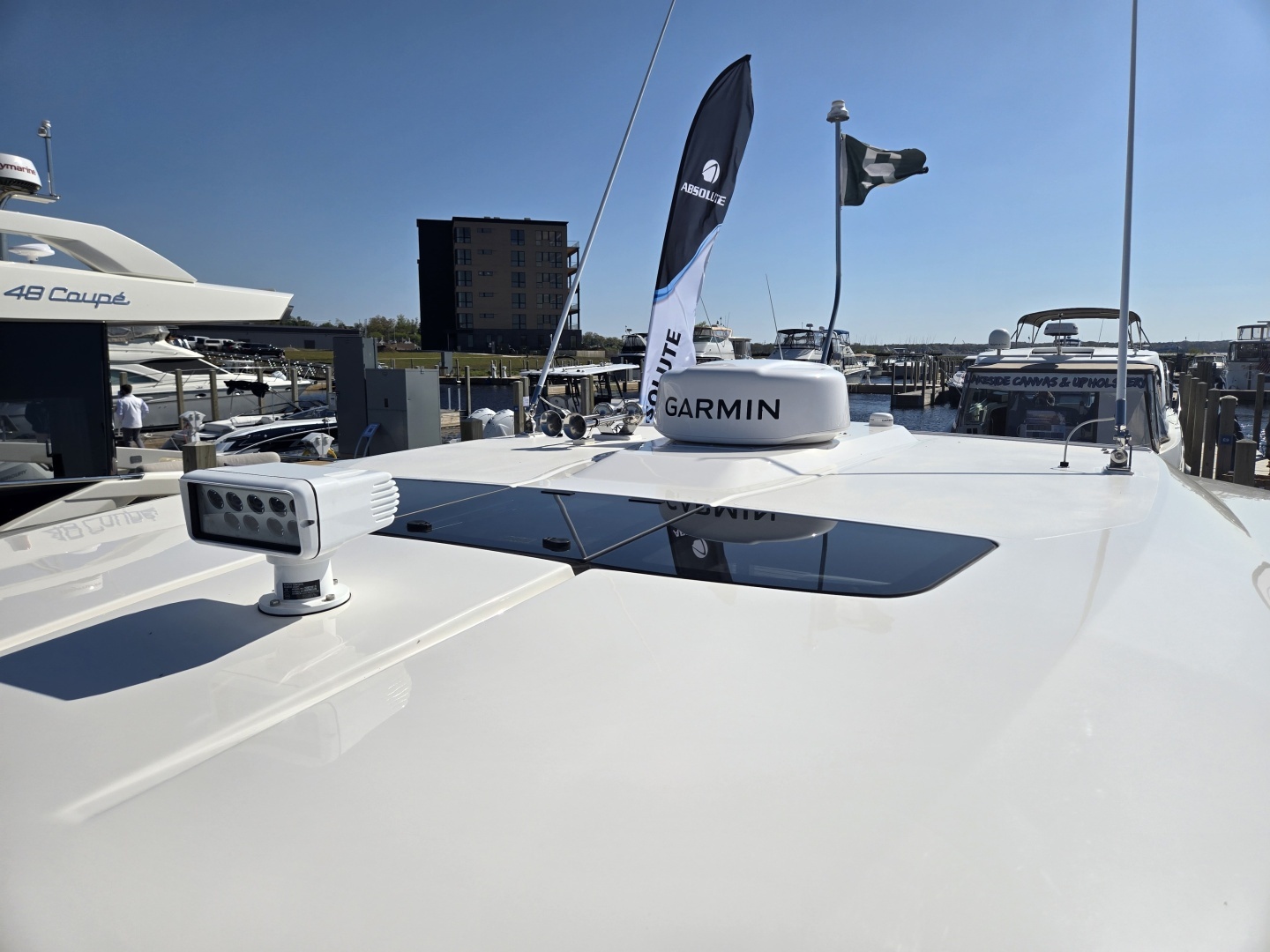 2024 Tiara Yachts 38 LS - Image 33