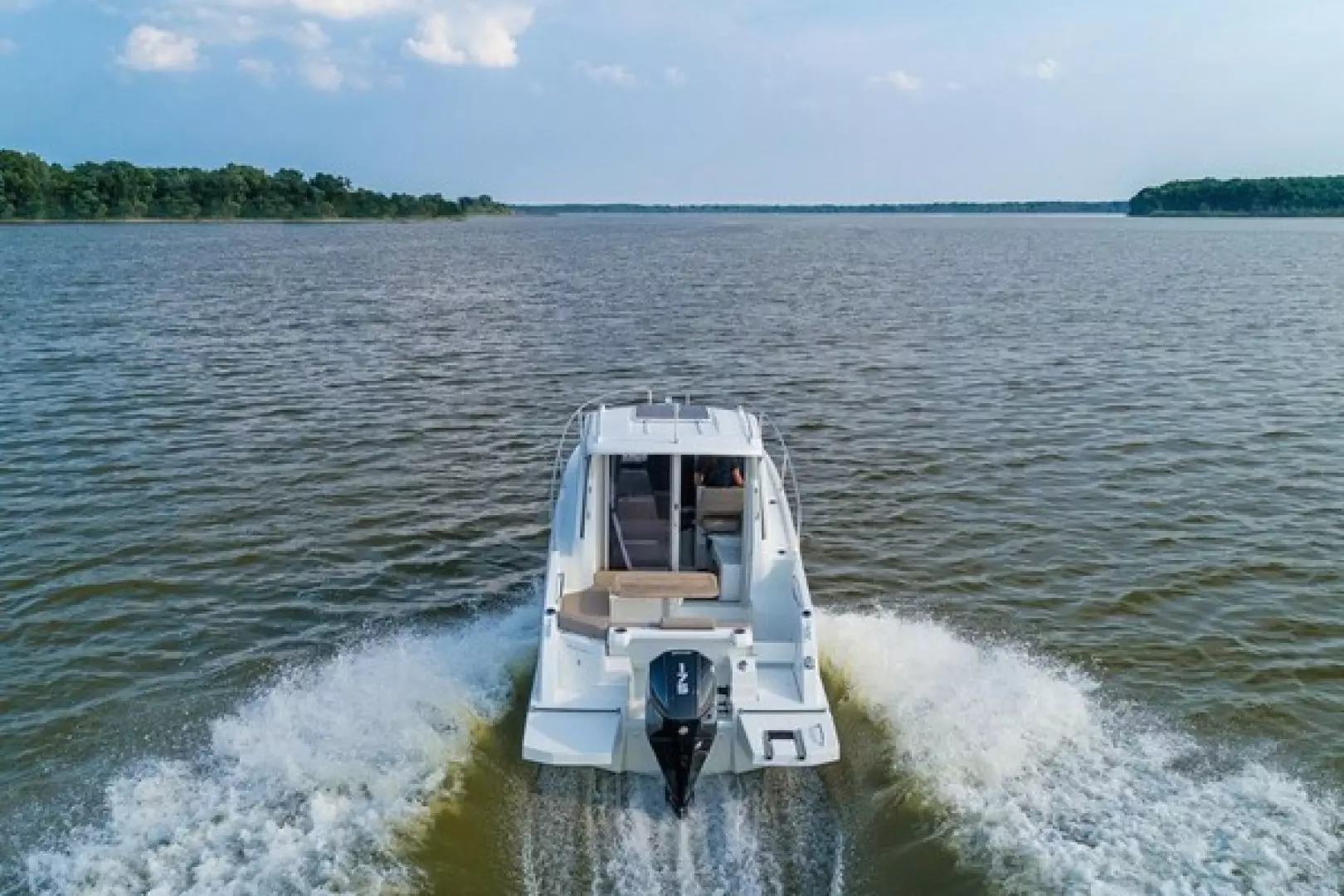 2026 Beneteau Antares 7 - Image 5