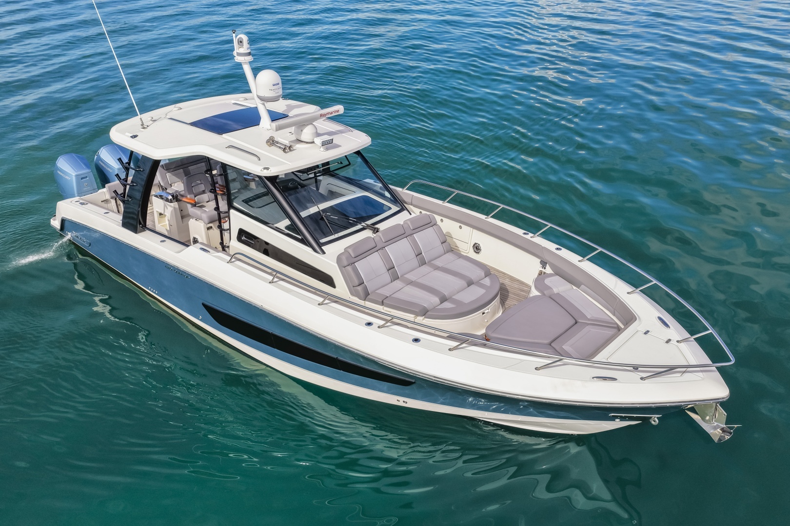 2023 Boston Whaler — - Image 22