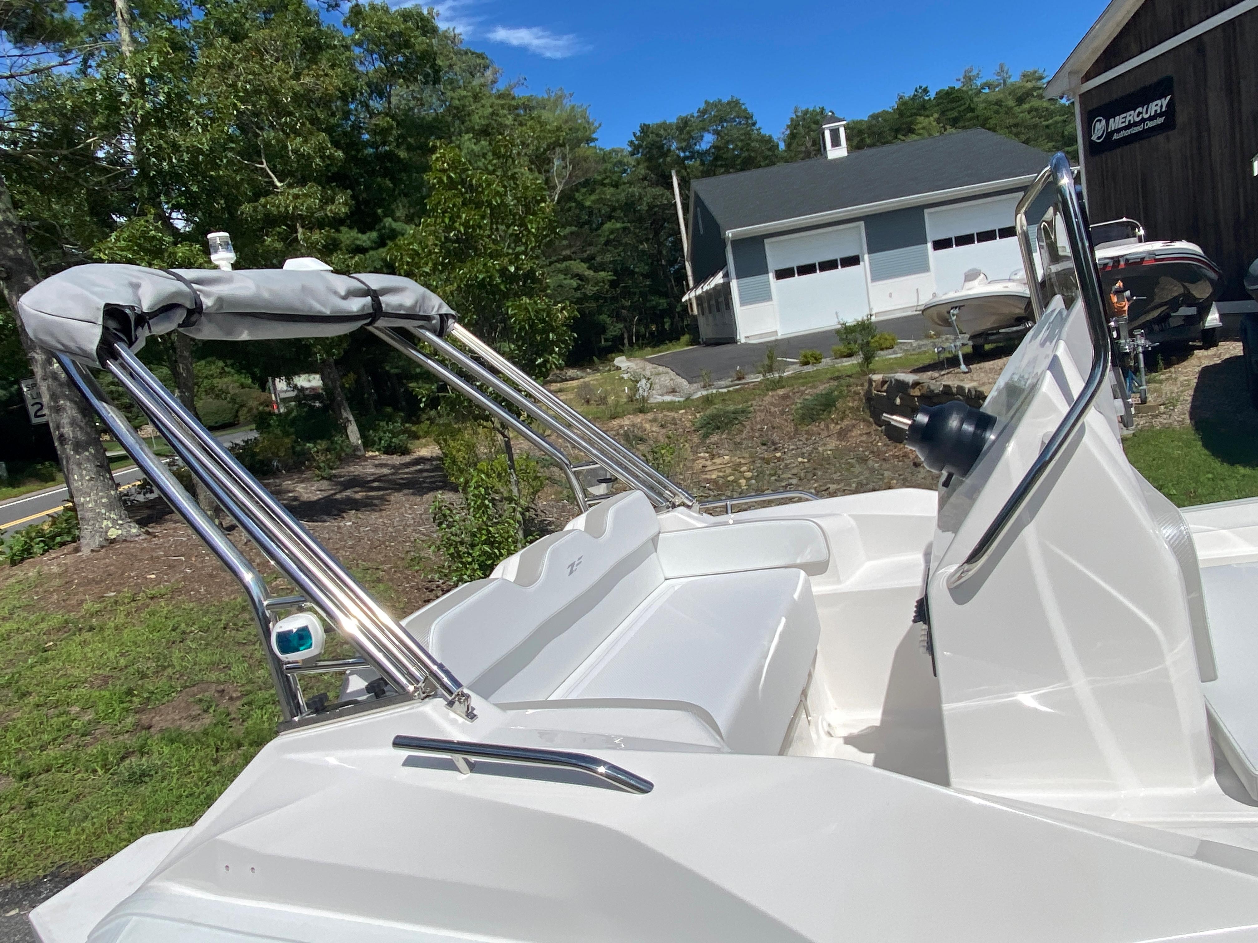 2024 Zar Formenti 49 SL boat with sleek design and modern features.