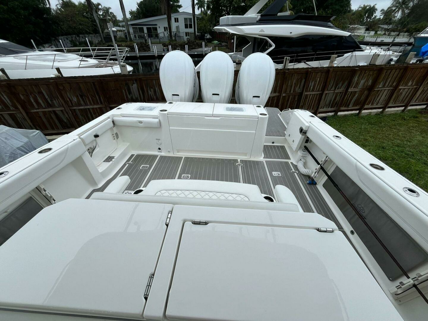 2021 Pursuit S378 - Image 15