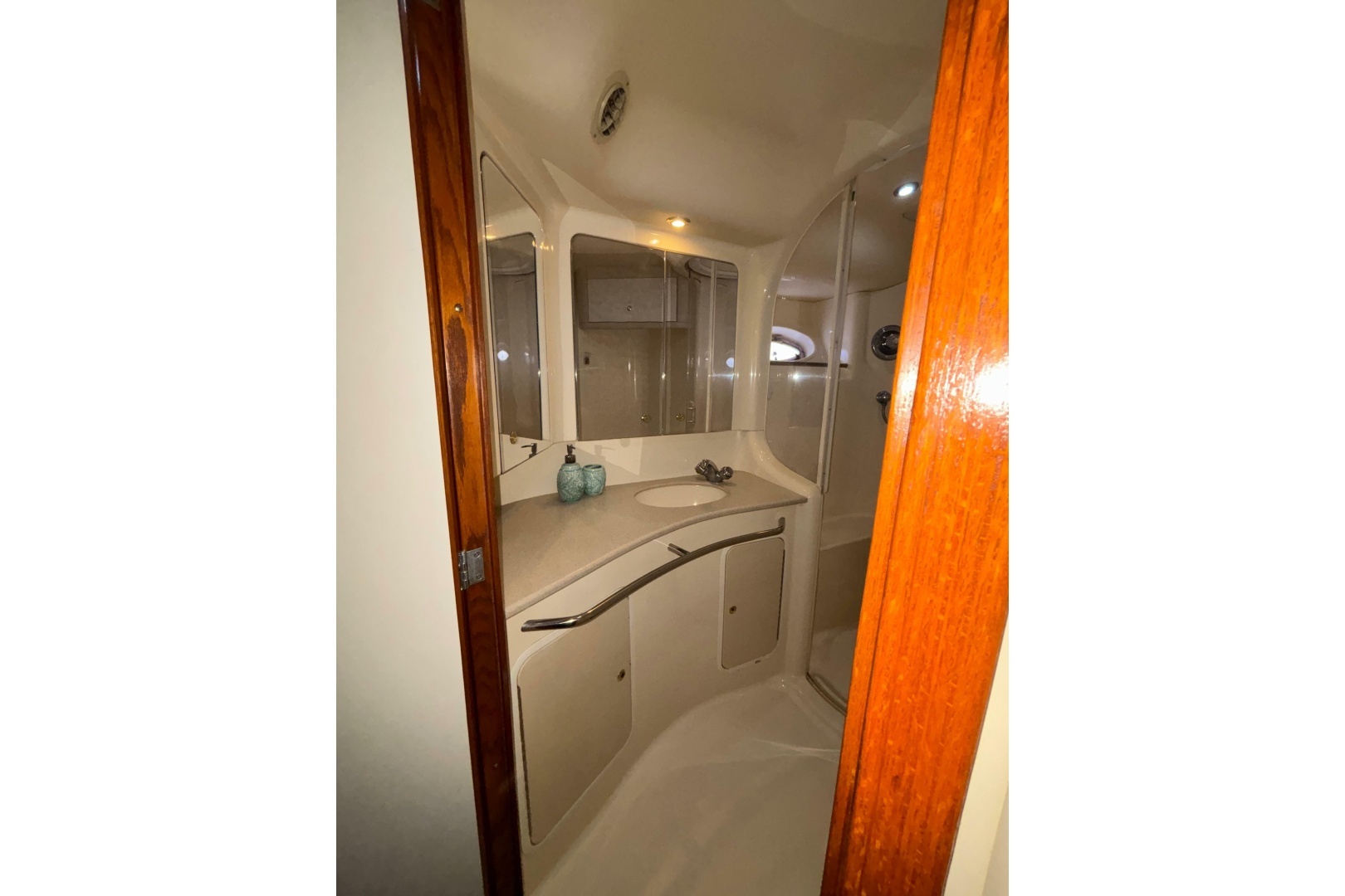 1999 Sea Ray 480 Sedan Bridge - Image 75