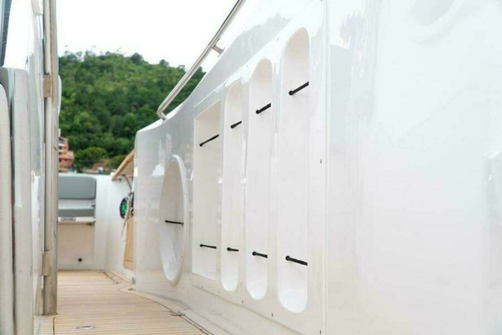 2025 Fishing Raptor 390 Solarium - Image 14