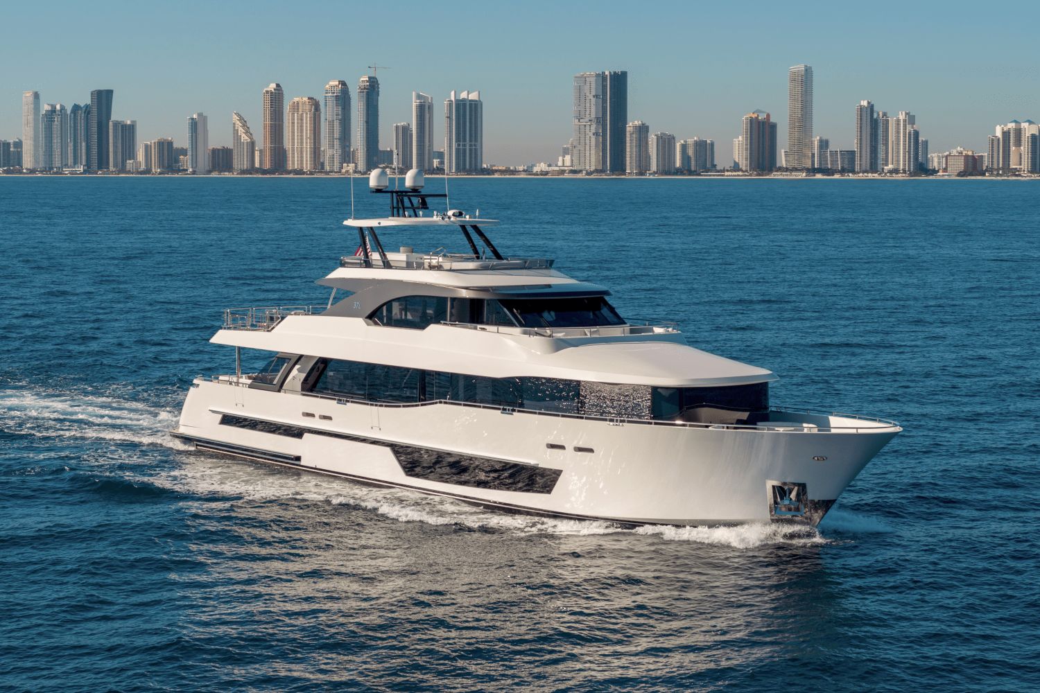 2027 Ocean Alexander 37L
