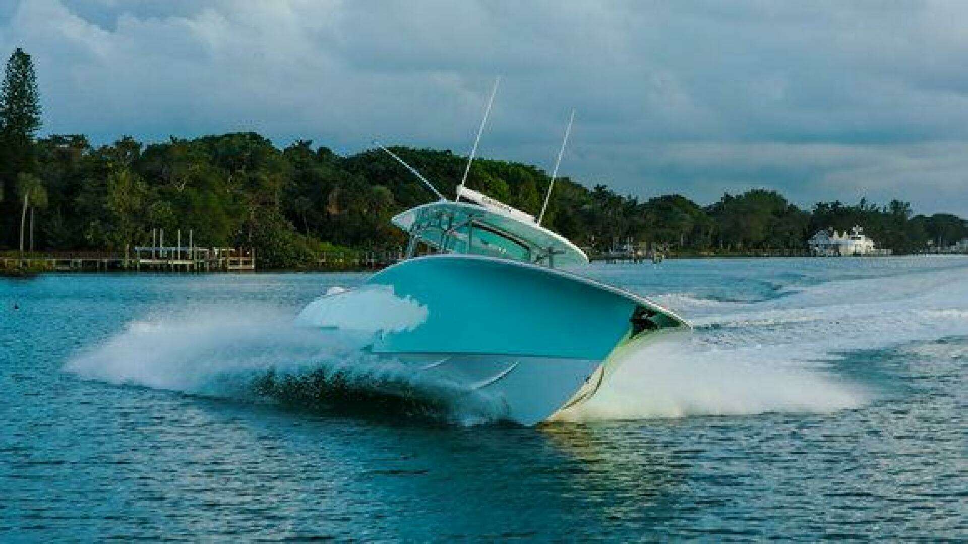 2026 Mag Bay 38 Center Console - Image 9