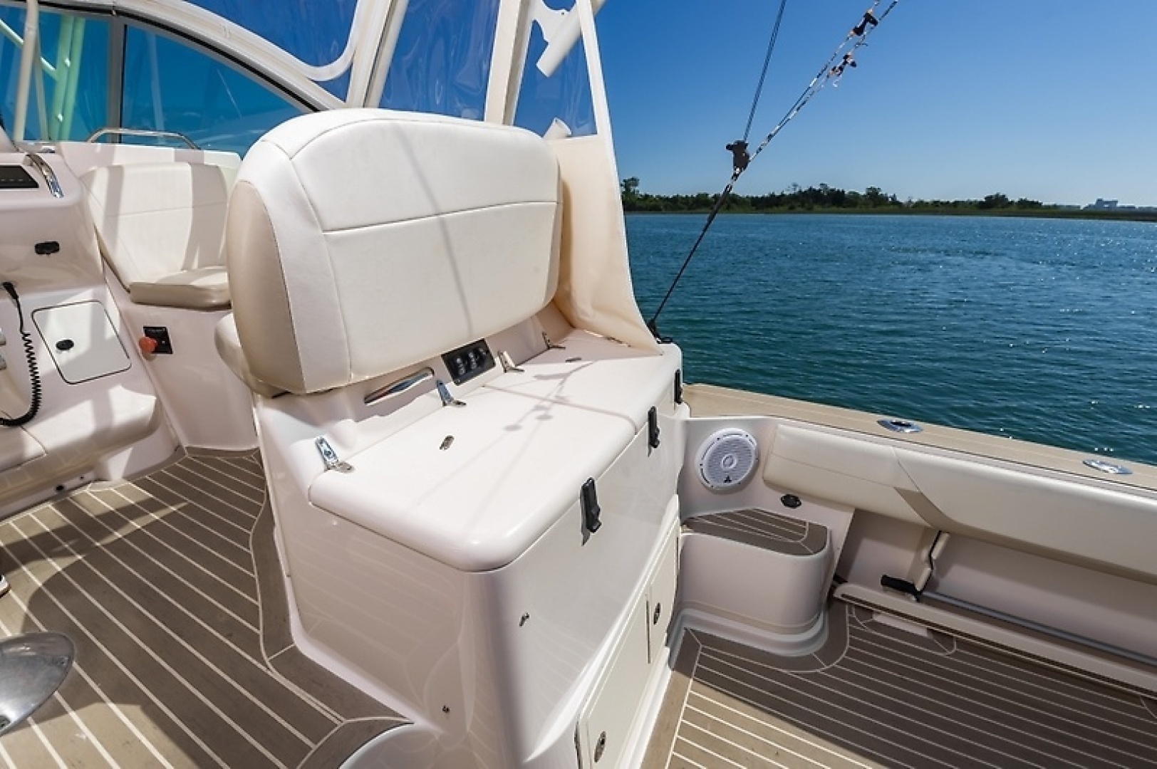 2014 Grady-White Express 370 - Image 28