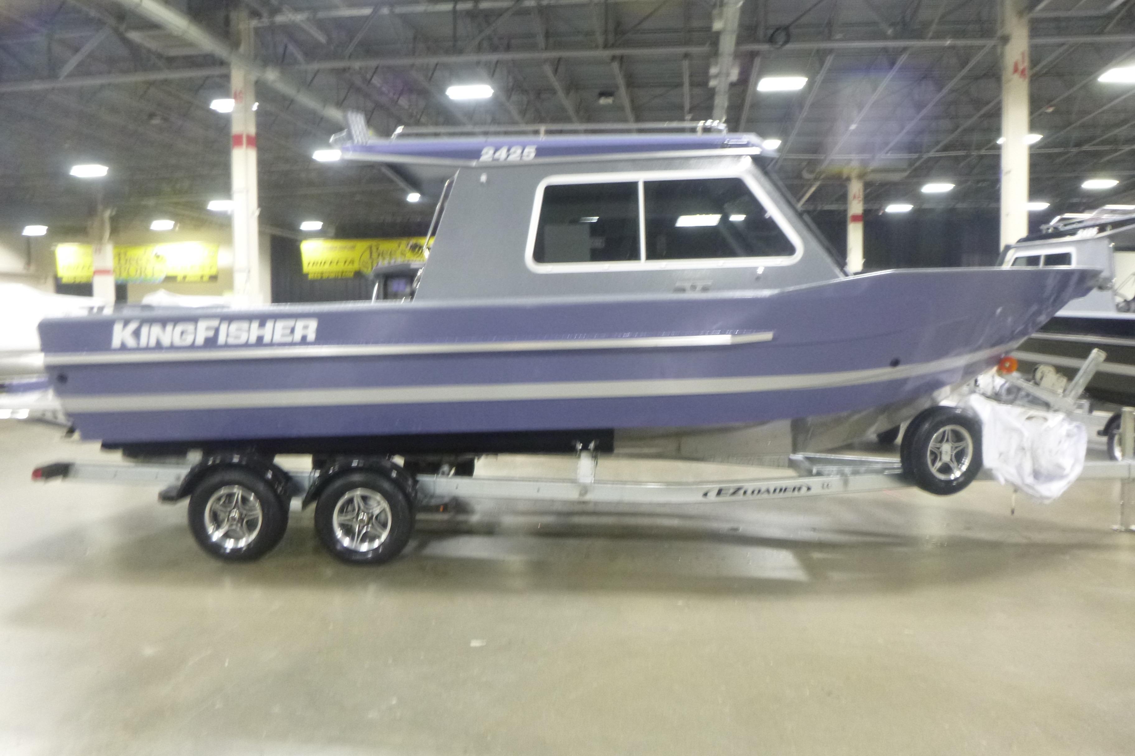 2026 KingFisher 2425 Escape HT