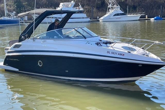 2015 Regal 28 Express