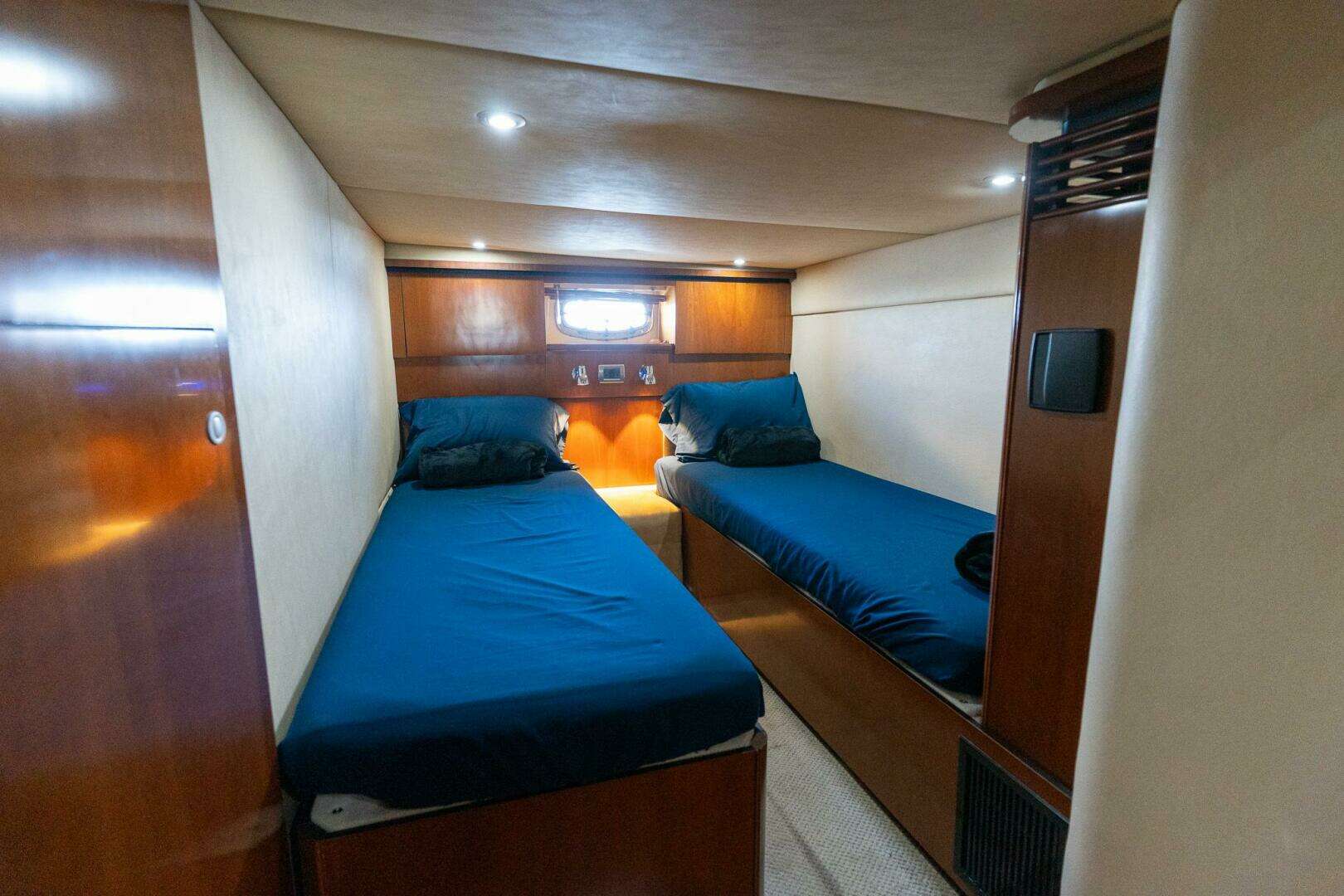 2005 Sea Ray 48 Sundancer - Image 42