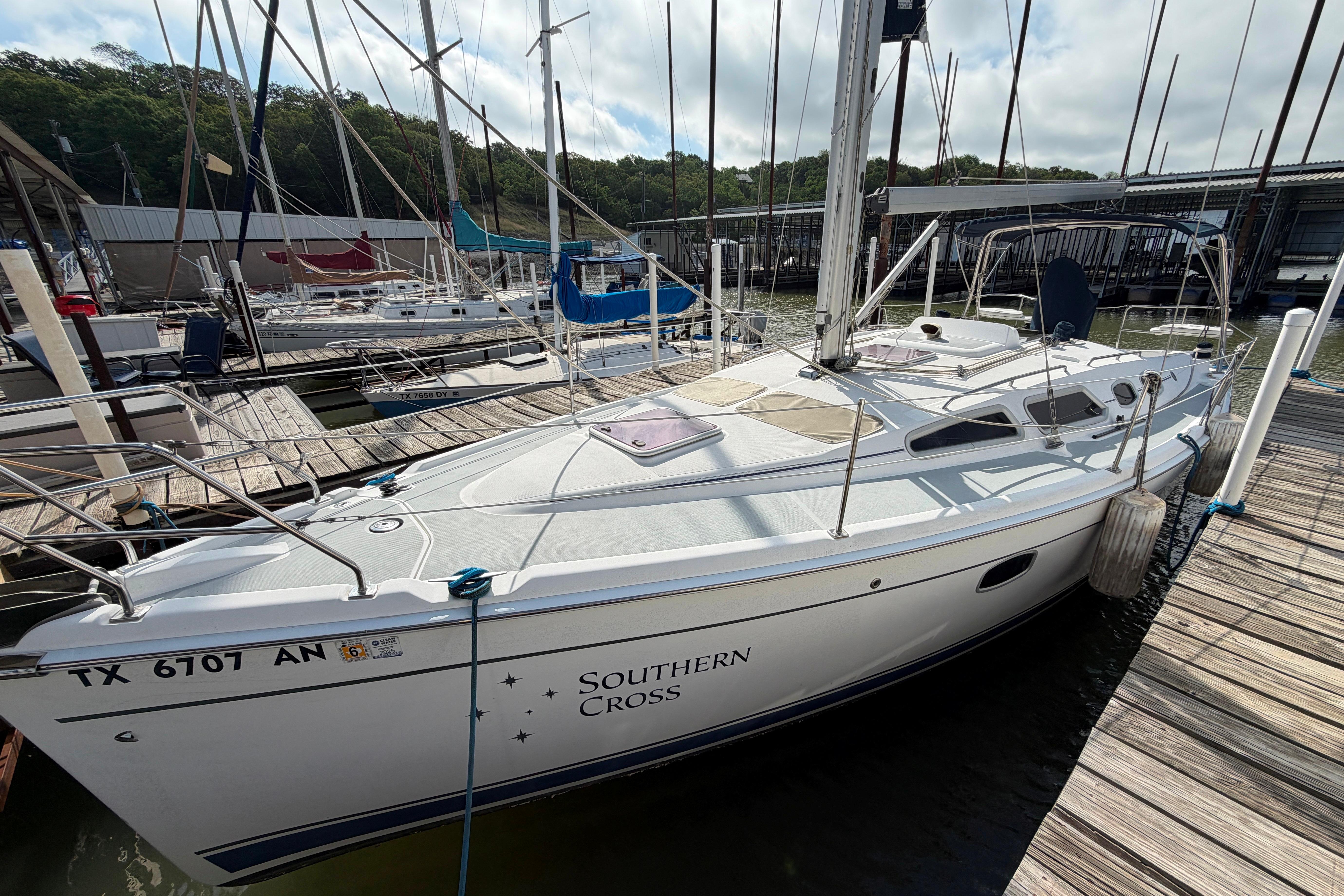2008 Hunter 36