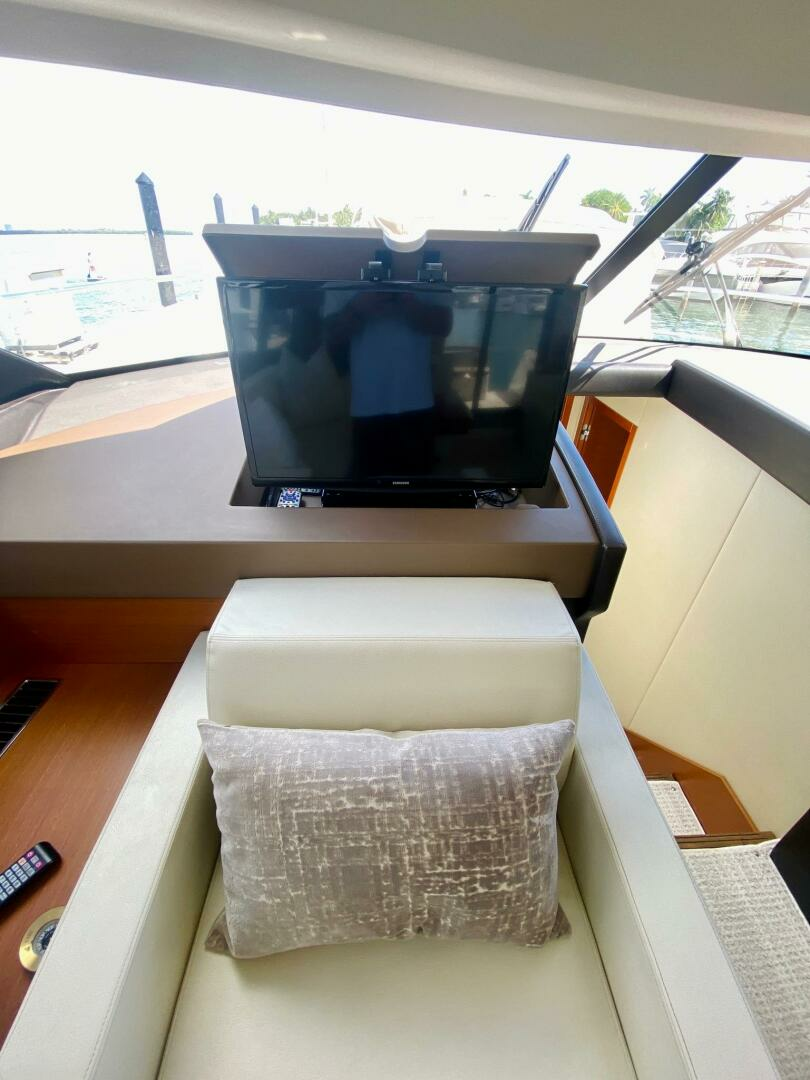 2015 Prestige 500 - Image 69