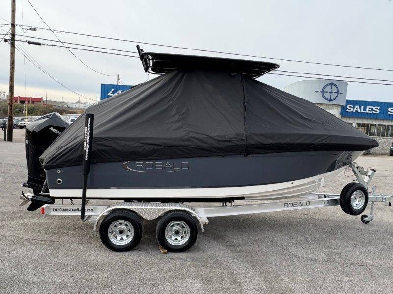 2025 Robalo R202 Explorer - 94