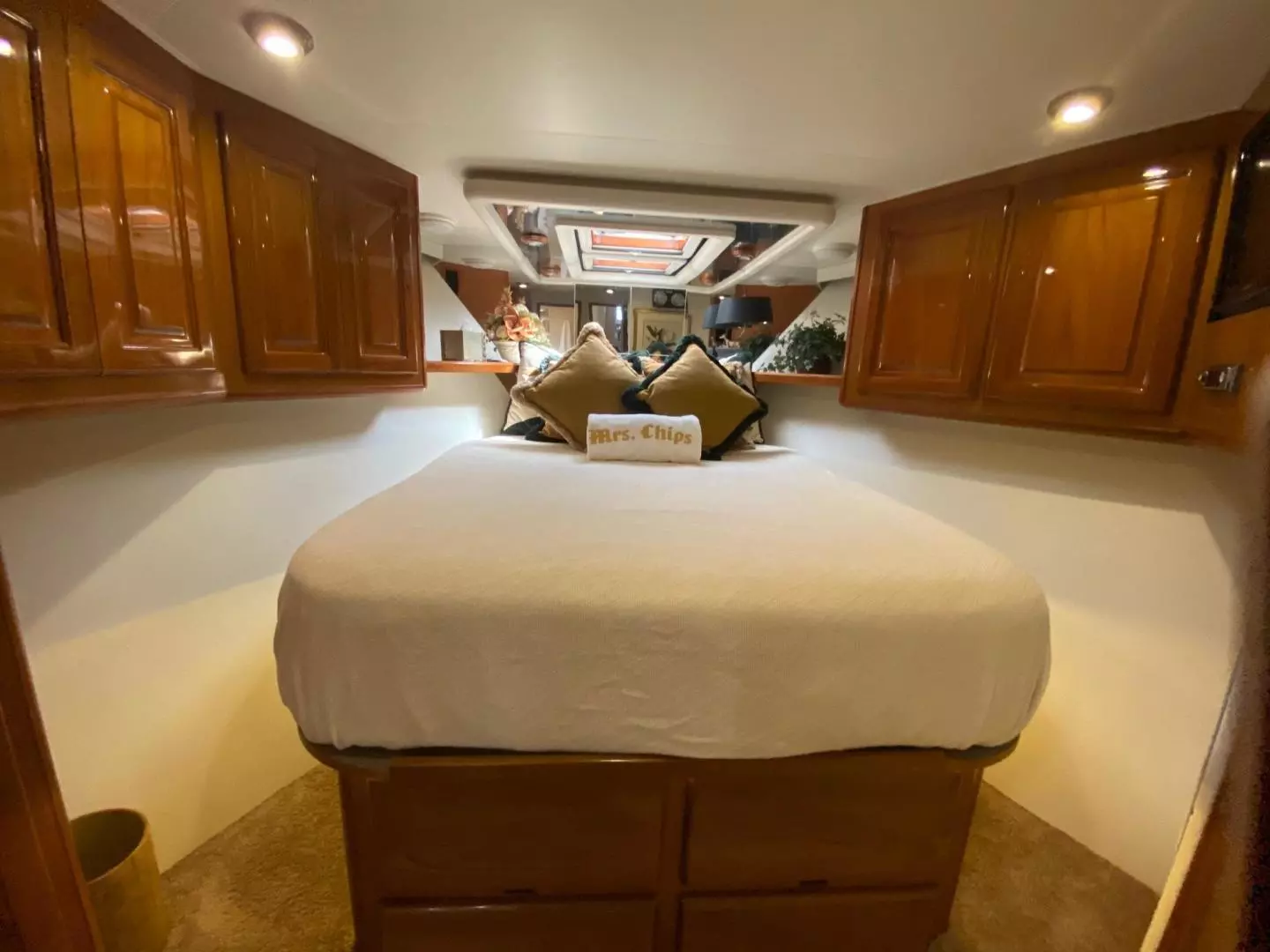 1998 Viking 54 Sport Yacht - Image 15