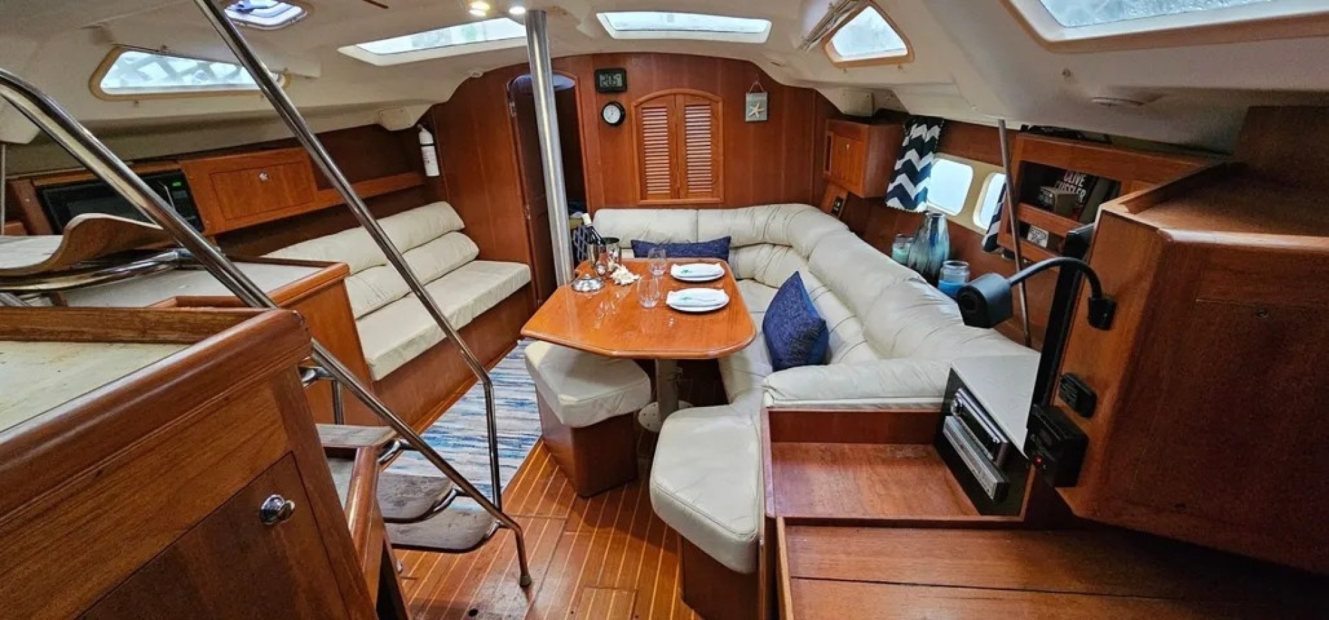 2002 Hunter 420 - Image 16