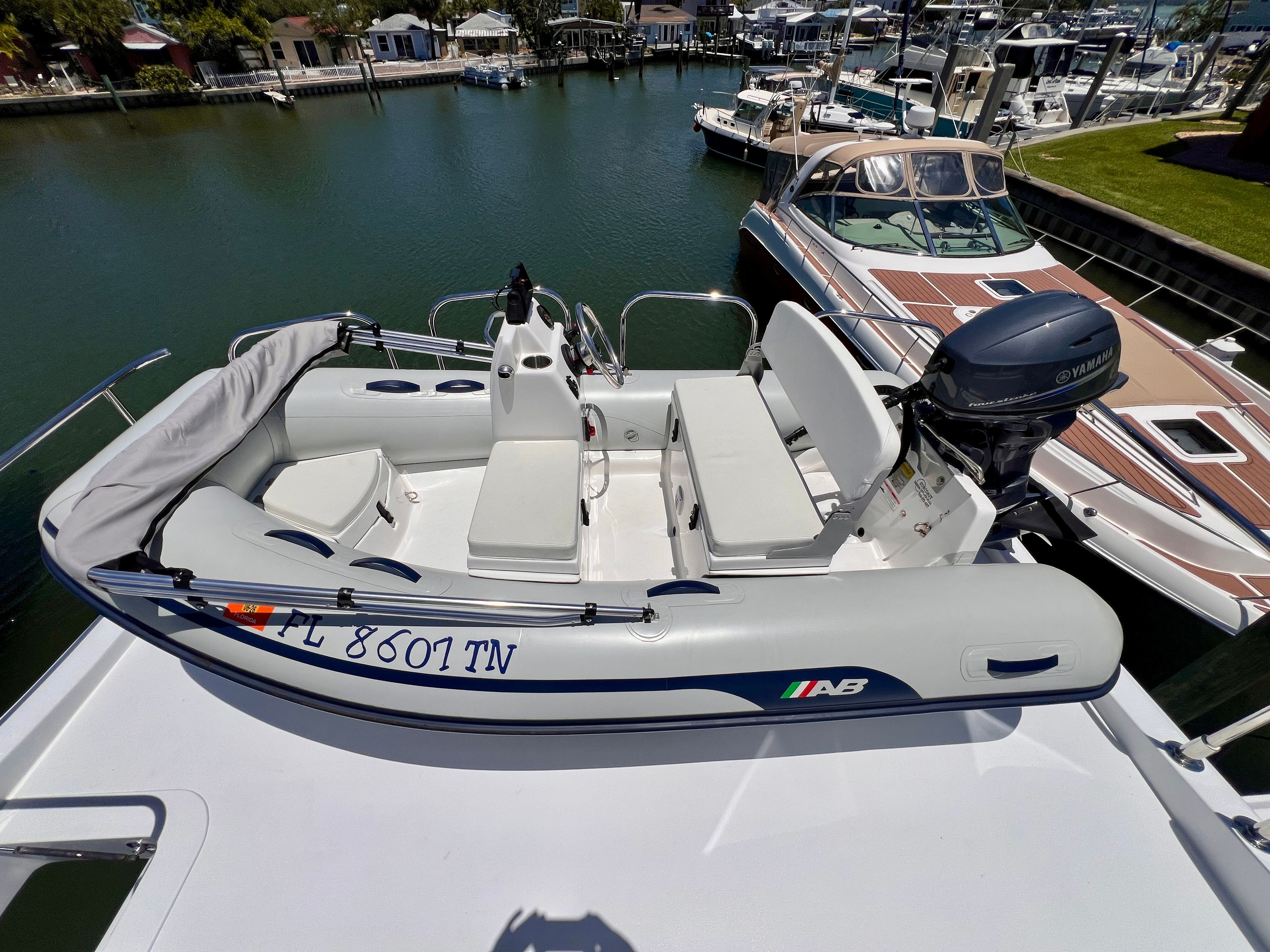2006 Hatteras 64 Motor Yacht - 67