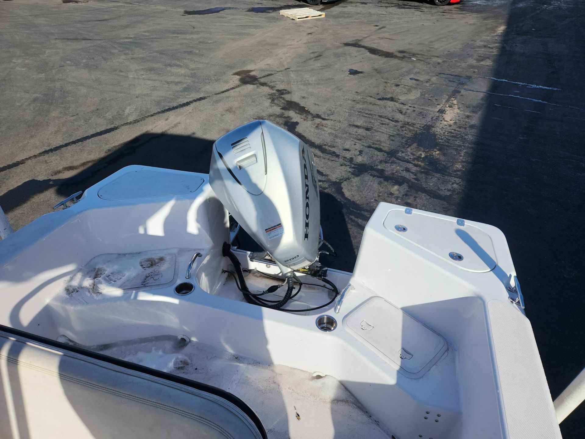 2008 Pro-Line 2000 CENTER CONSOLE - 8