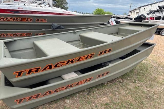 2026 Tracker Grizzly 10 Jon
