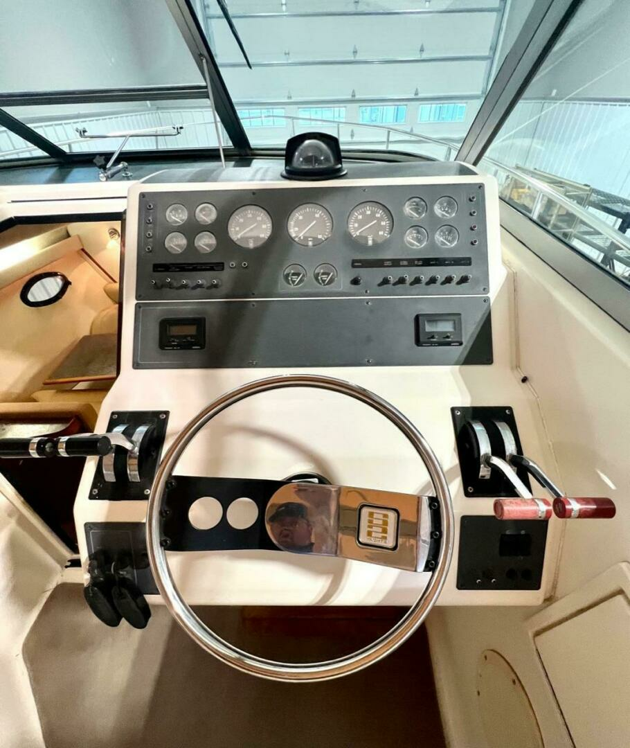 1988 Tiara Sport 310 Sport Cruiser - Image 34