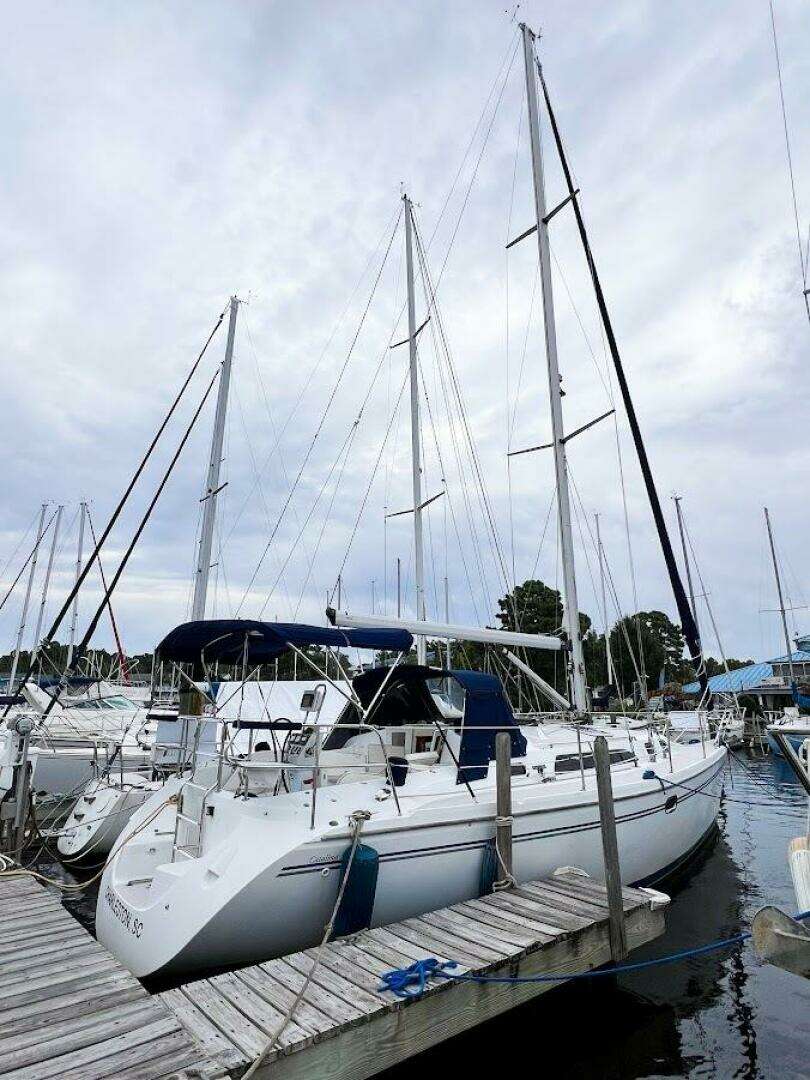 2007 Catalina 350 MK II - Image 3