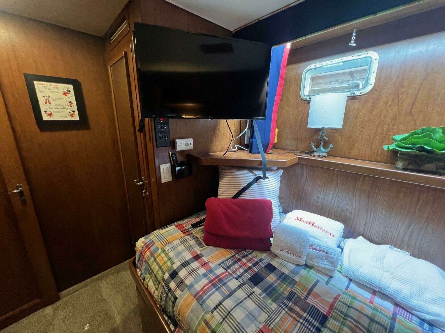 1988 Hatteras Motor Yacht - Image 76