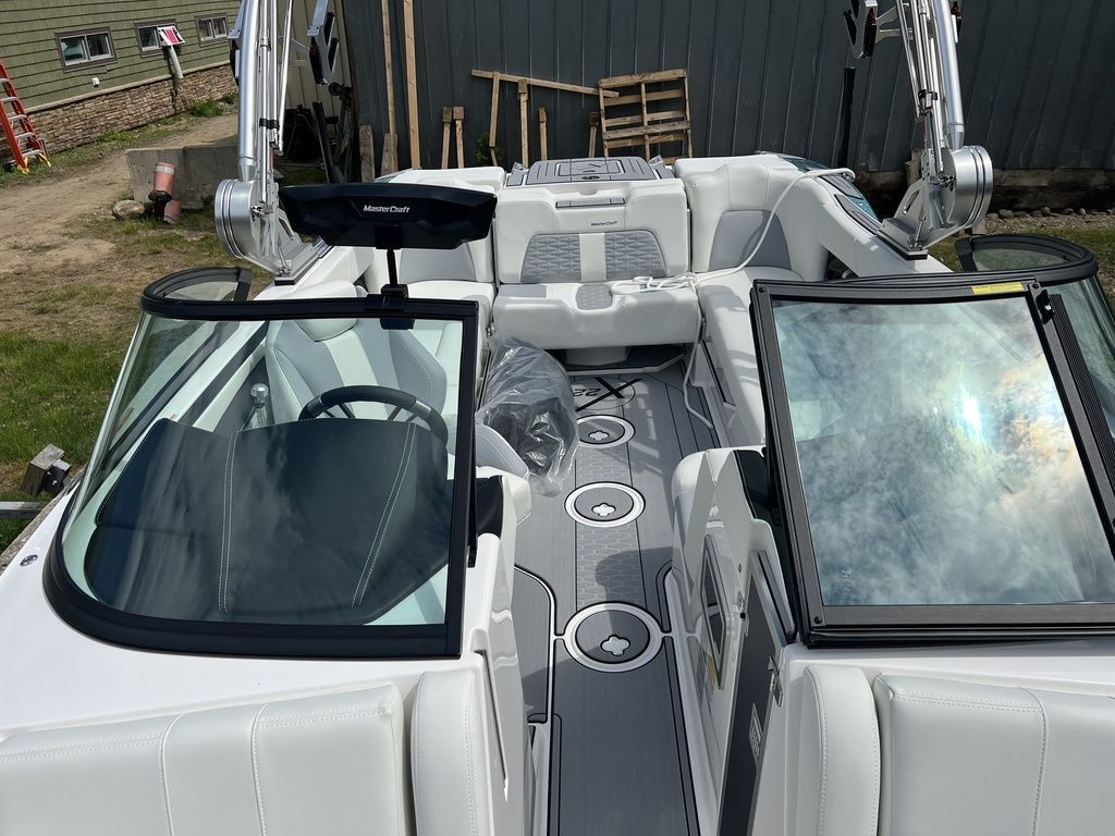 2024 MasterCraft X22 - 23