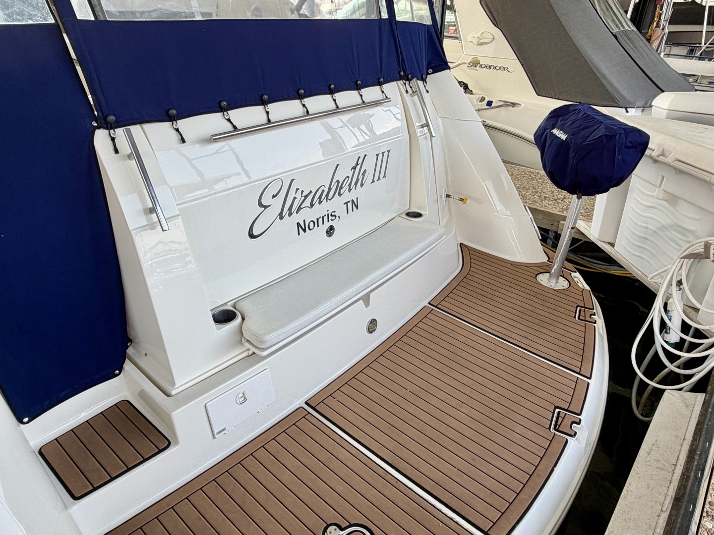 2007 Rinker 350 Express Cruiser - Image 11