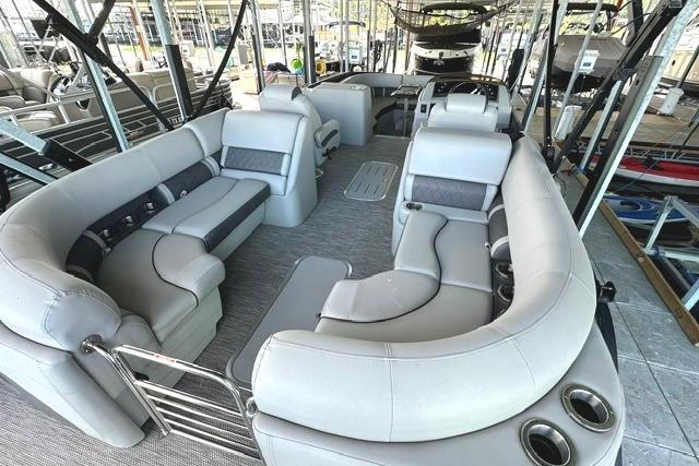 2021 Bennington L Bowrider 25 Quad Bench interior with spacious seating and modern design.