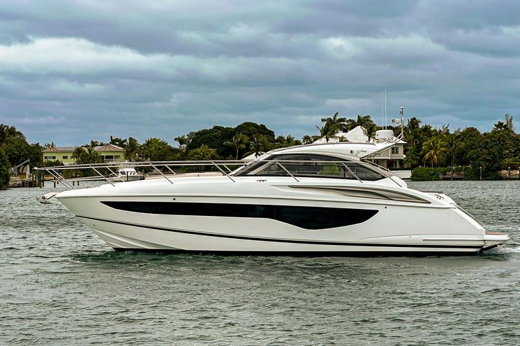 2025 Princess V40