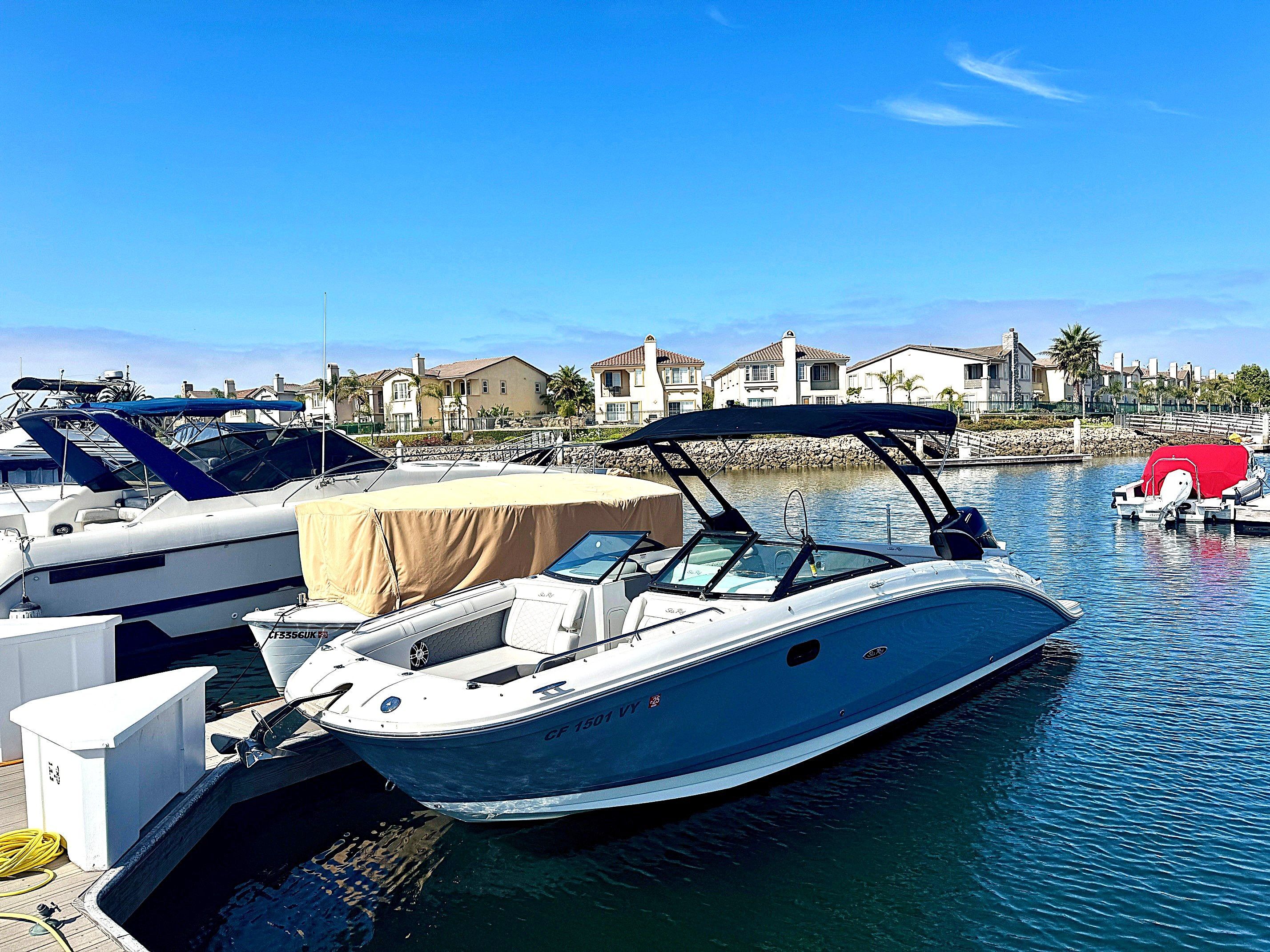 2024 Sea Ray SDX 270 Outboard