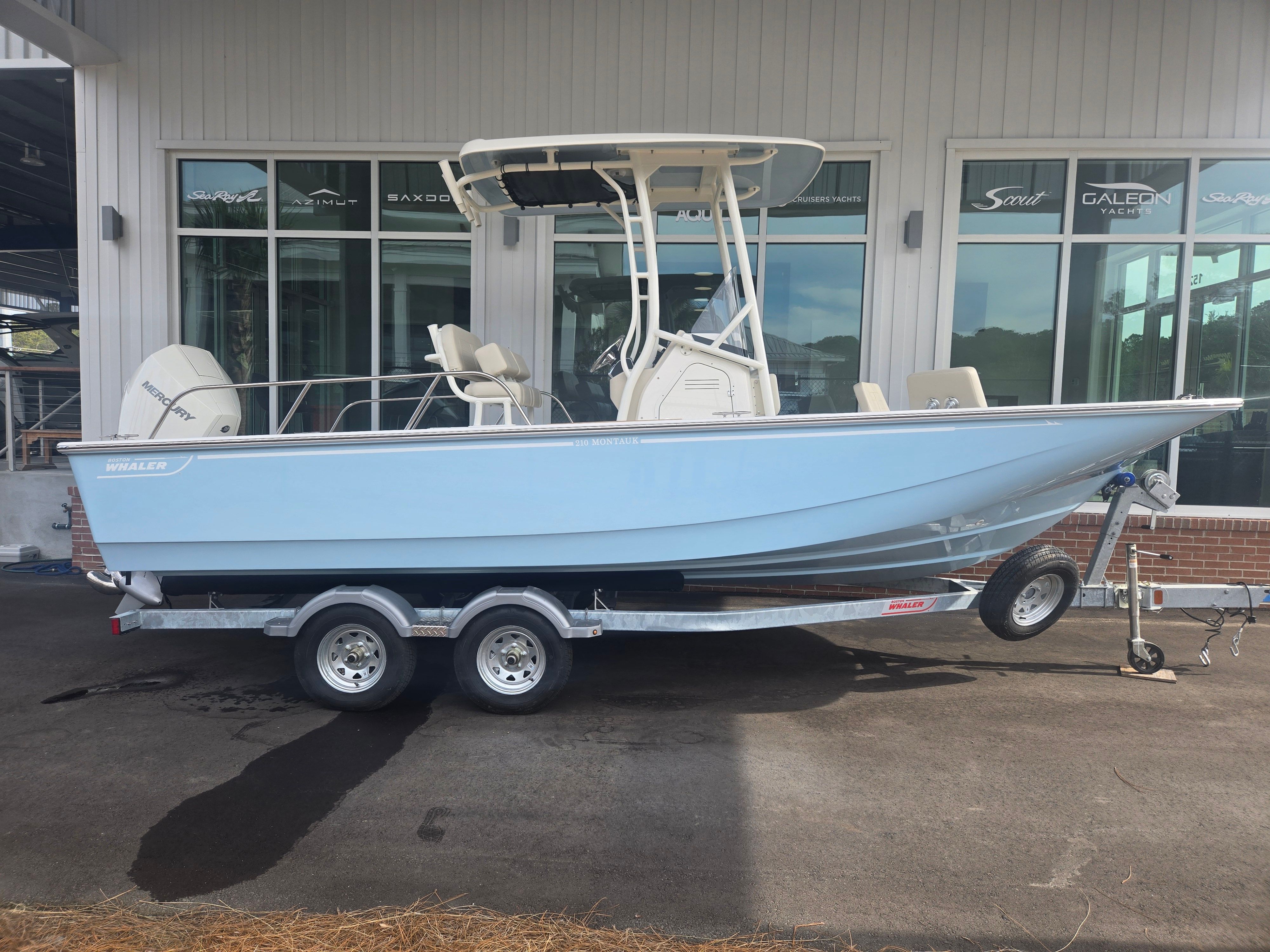 2026 Boston Whaler 210 Montauk