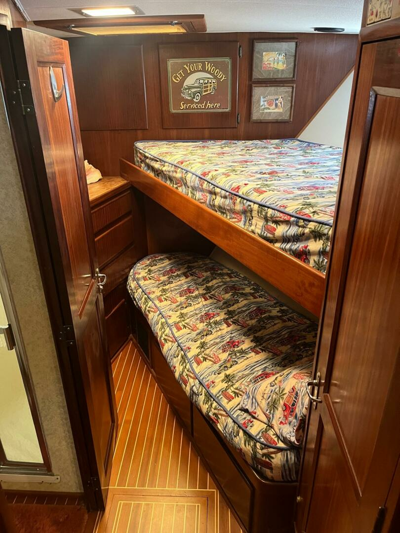 1986 Hatteras 70' Cockpit Motor Yacht - Image 24