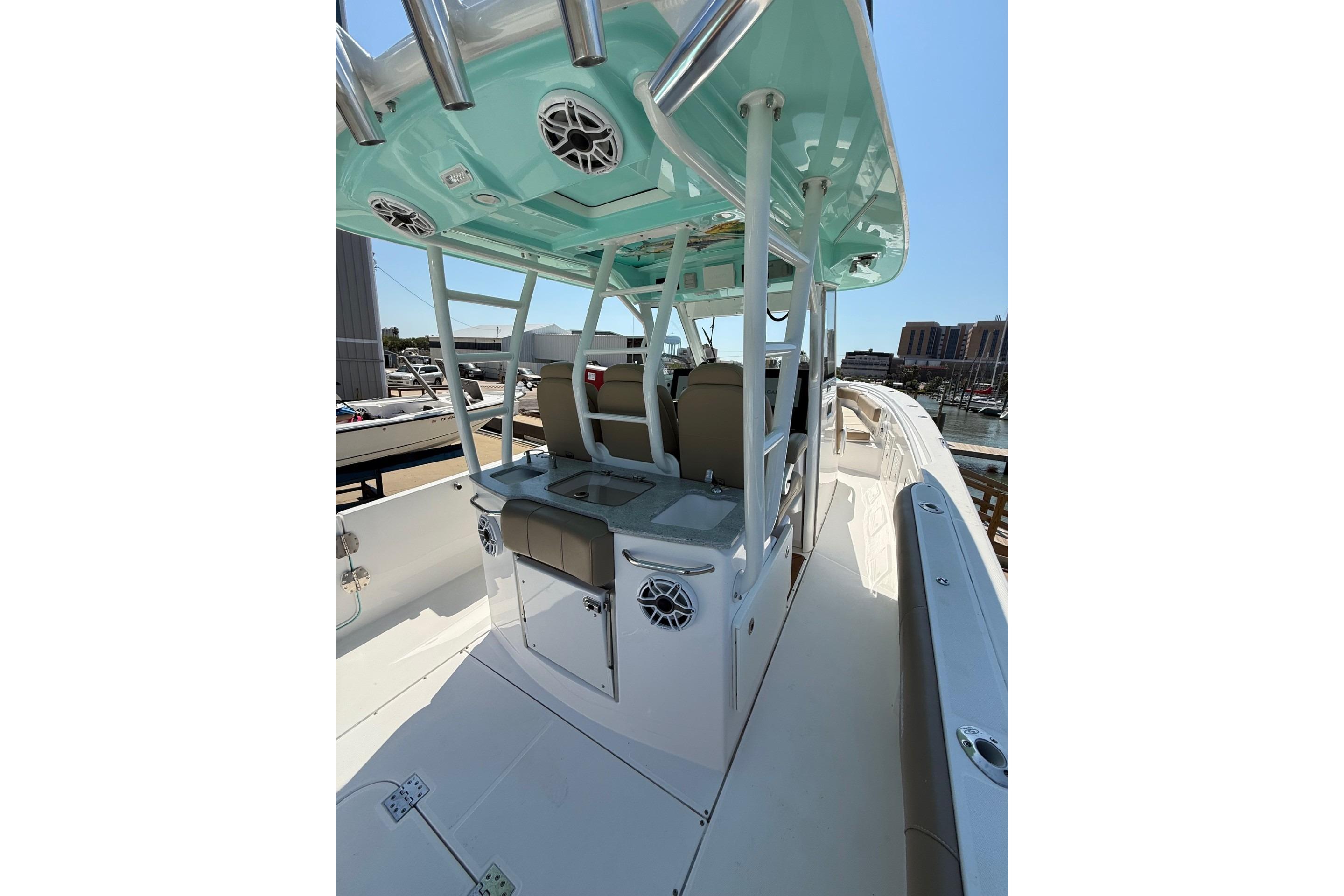 2021 Everglades 365 Center Console