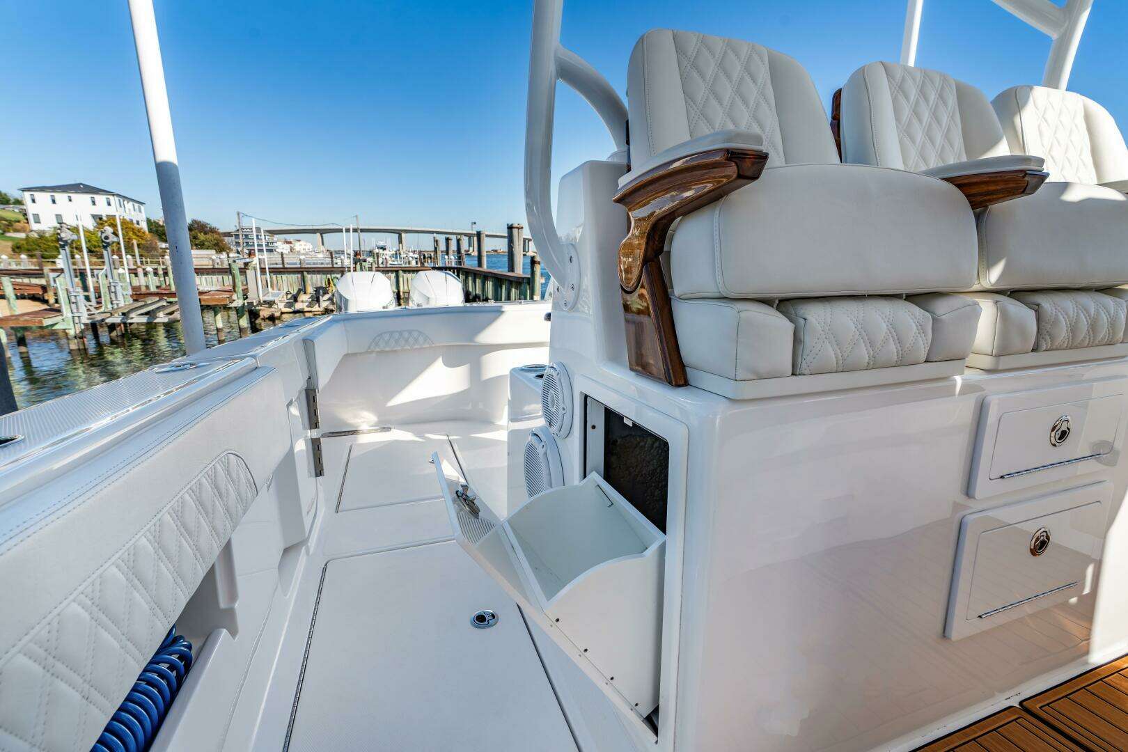 2025 Front Runner 43 Catamaran - Image 67