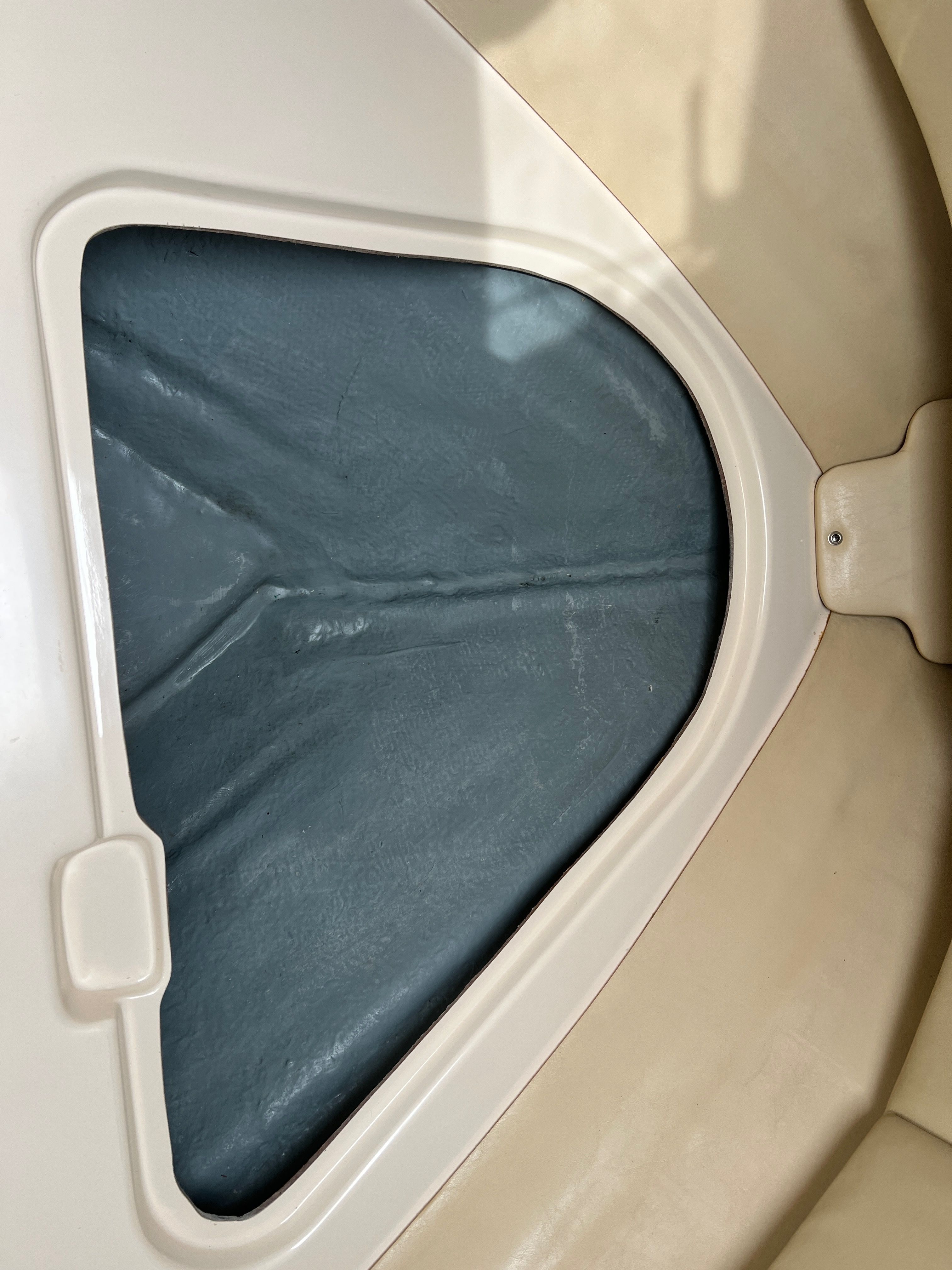 1998 Sea Ray 270 Sundancer - 16