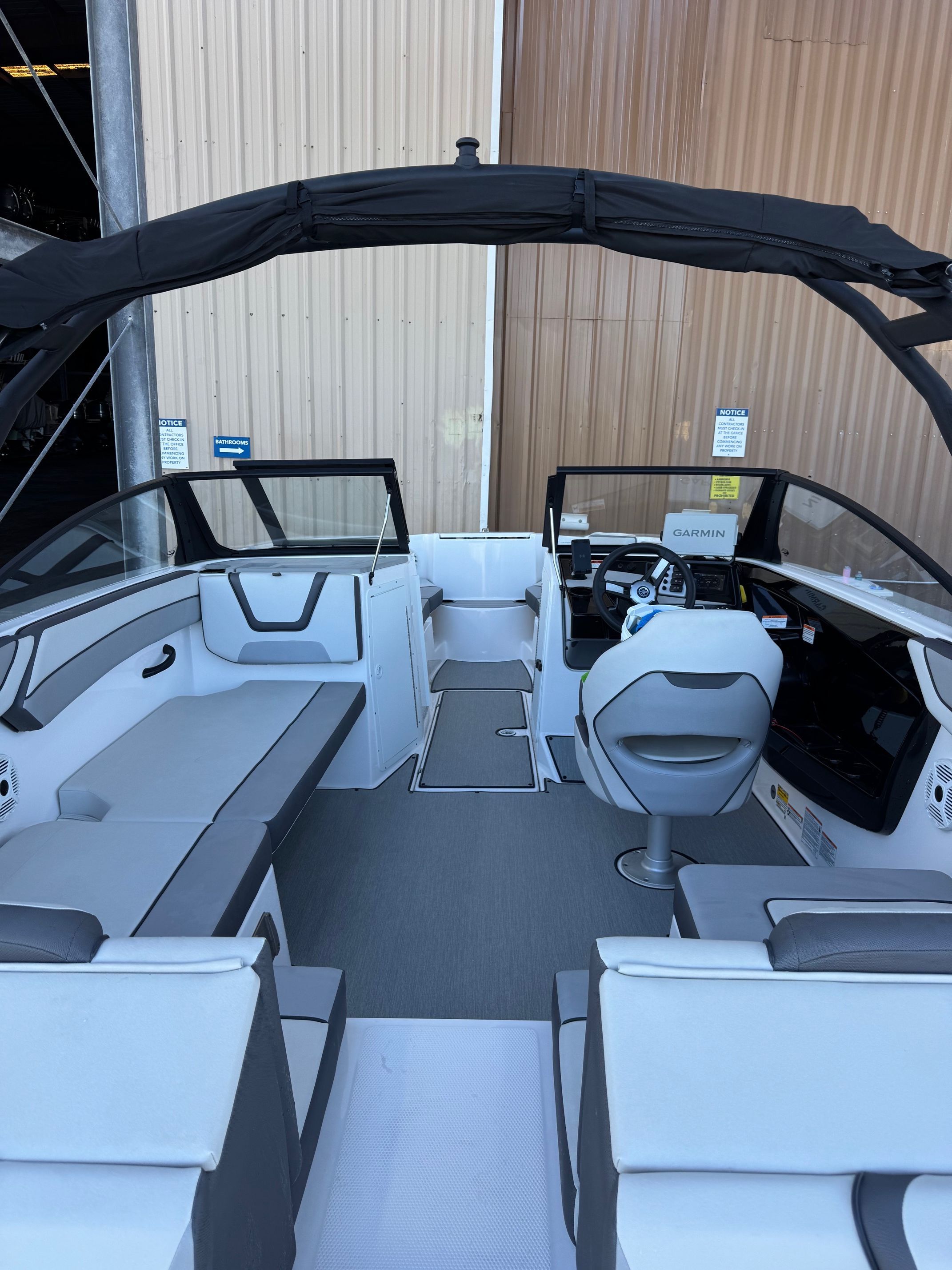 2023 Yamaha Boats AR220 - 4