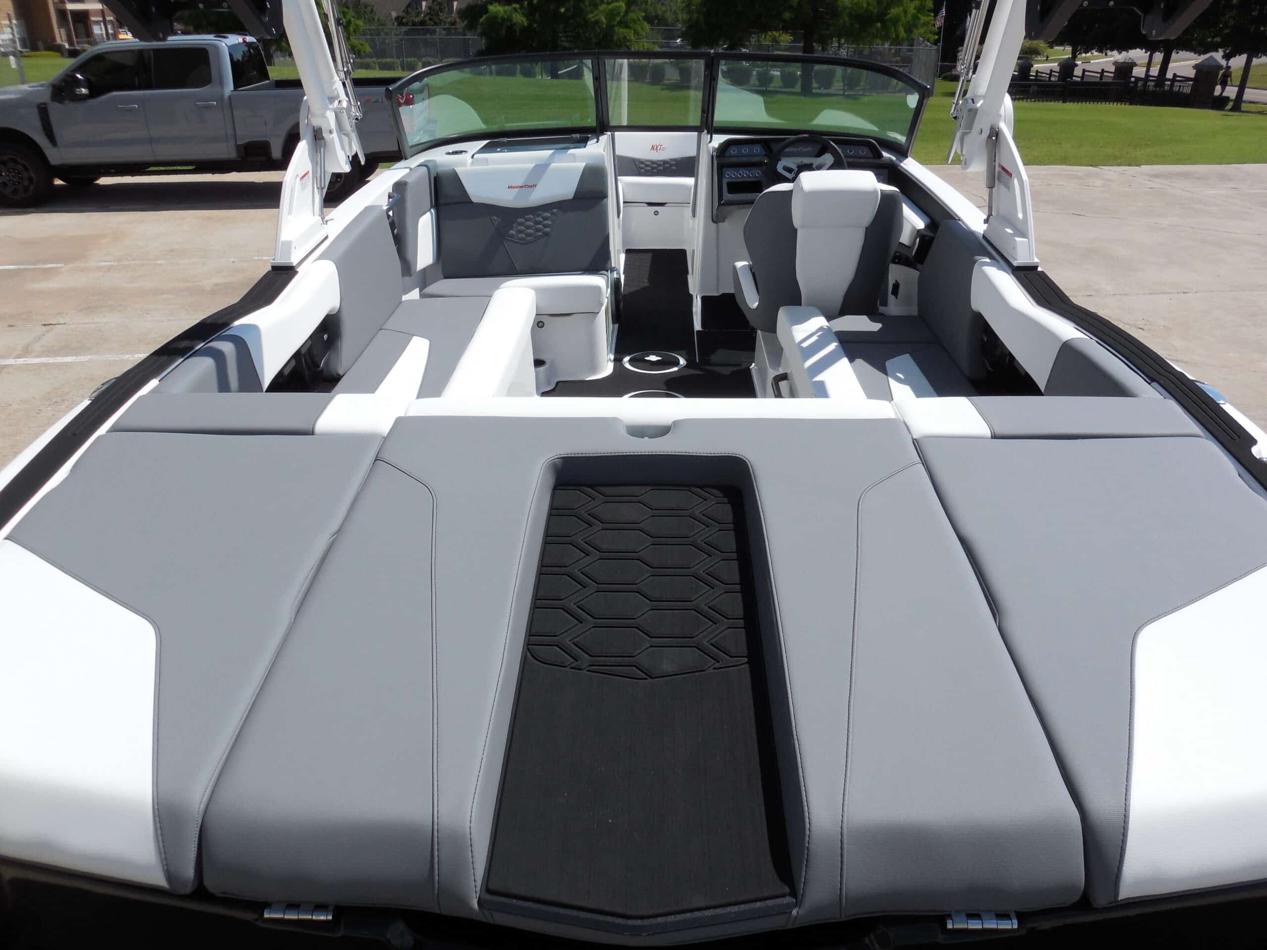 2026 MasterCraft NXT22 - 12