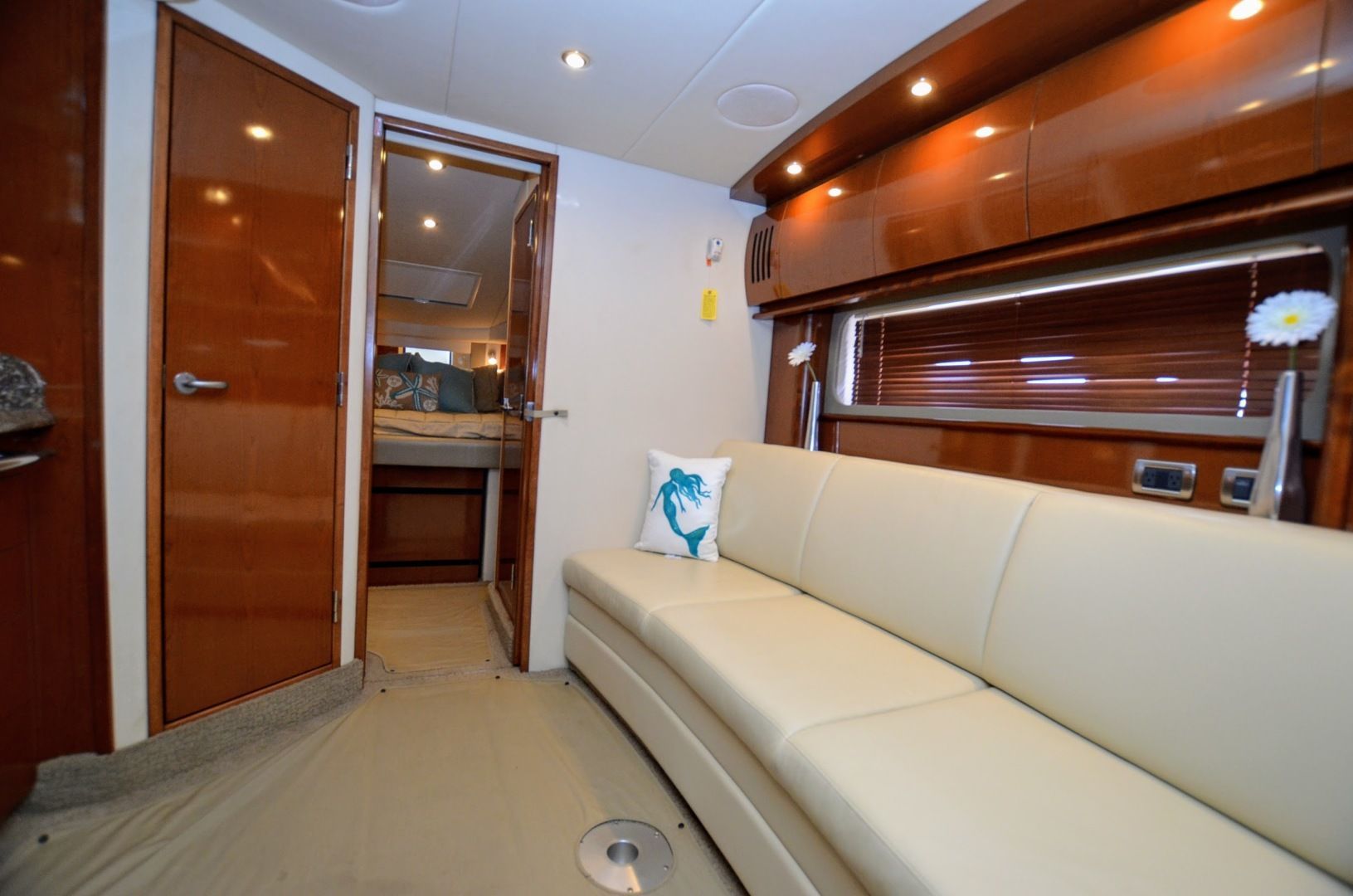 2006 Sea Ray 38 Sundancer - 15