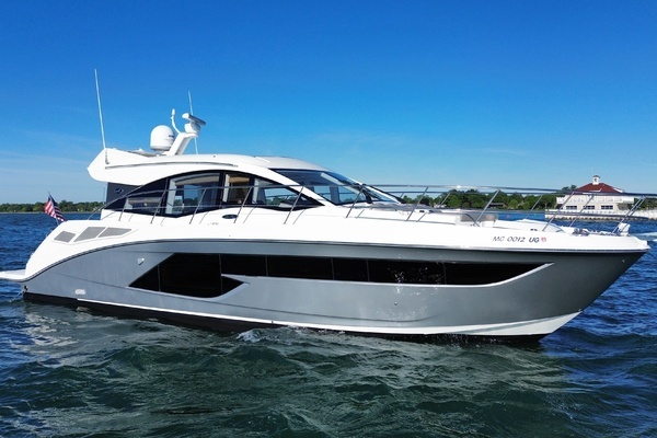 2019 Sea Ray 520 Sundancer