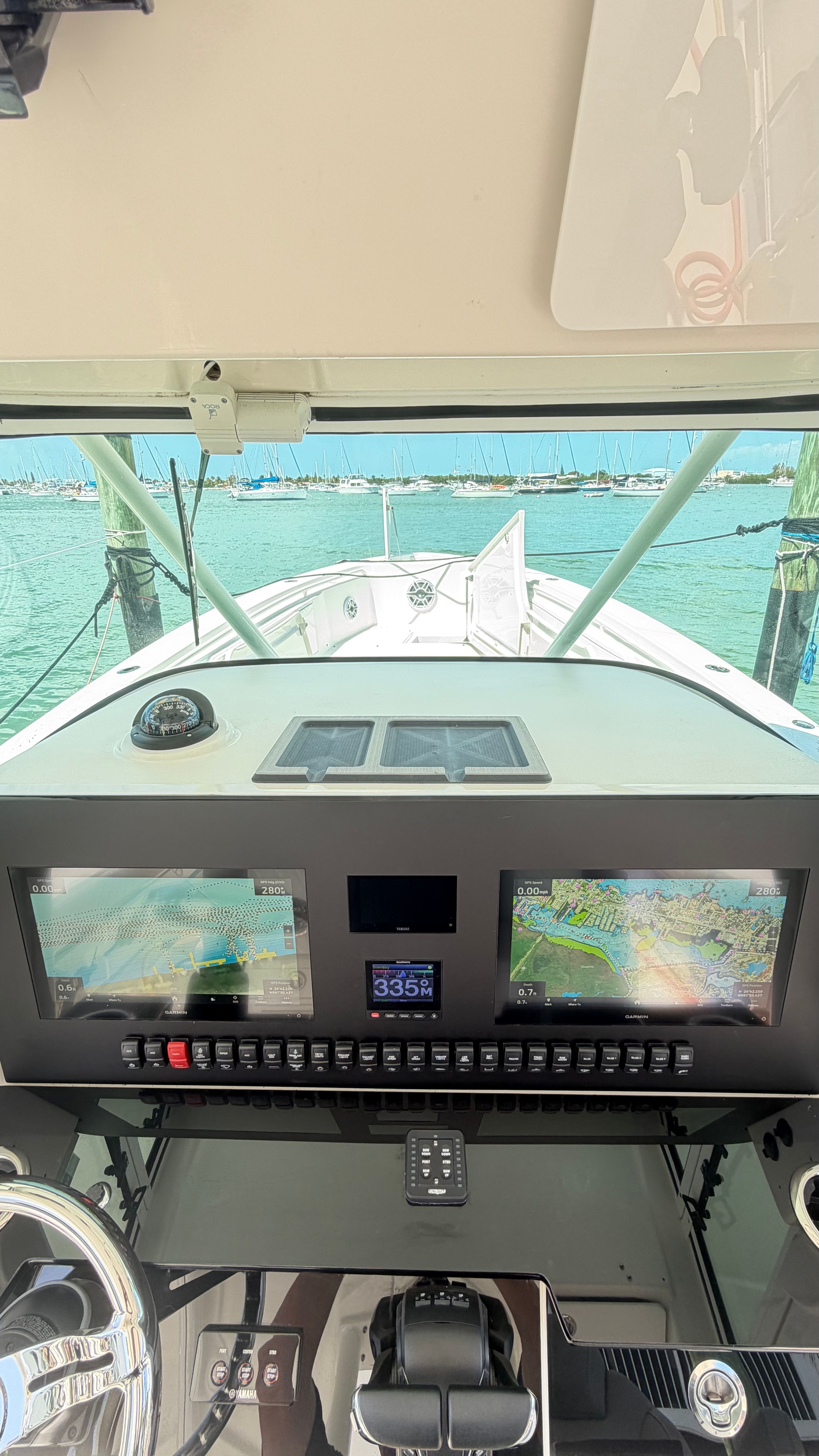 2009 Everglades 365 Center Console - 85