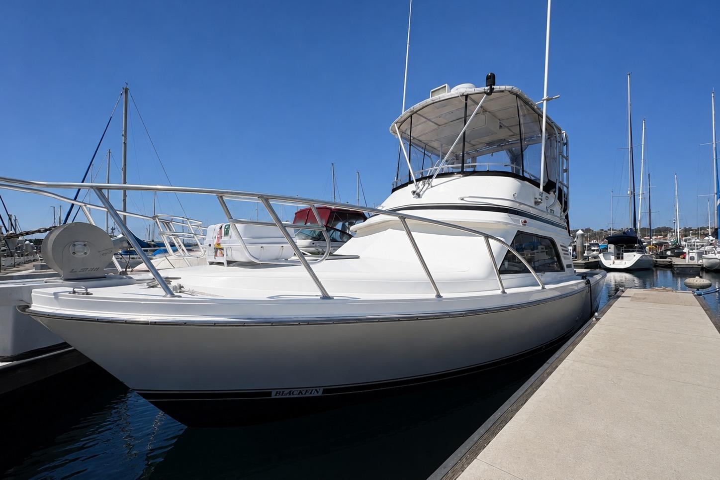 1991 Blackfin 33 Flybridge