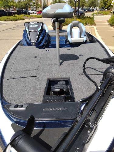 2025 Nitro Z19 fishing boat with spacious deck and seating.