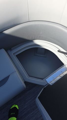 2026 Bentley Pontoons BENTLEY BOLT-223 With 150Hp Mercury Four-Stroke Mo - 14