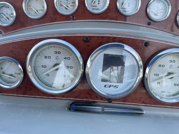 2007 Bayliner 300 - 24