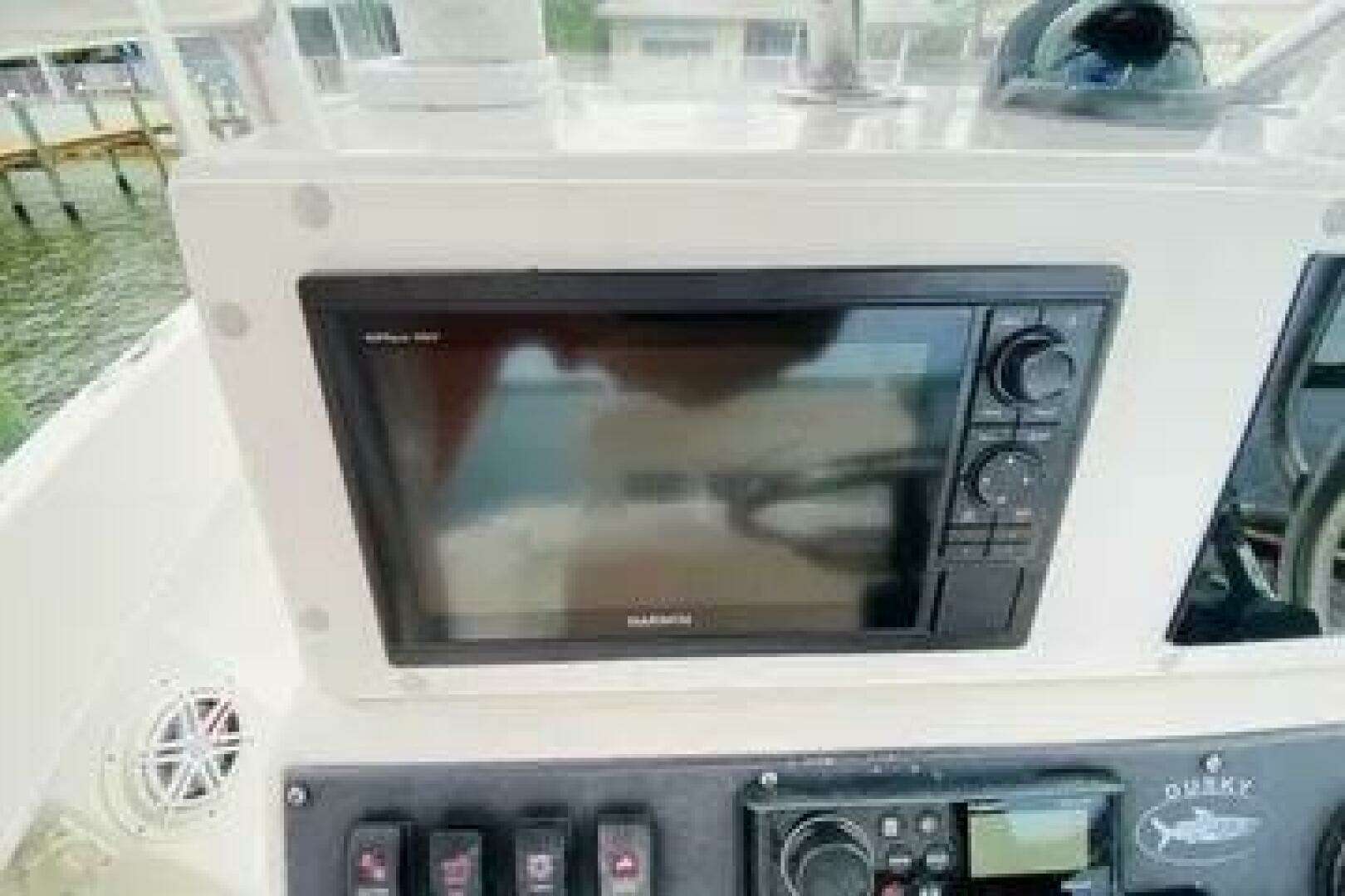 2011 Dusky 23'3 - Image 5