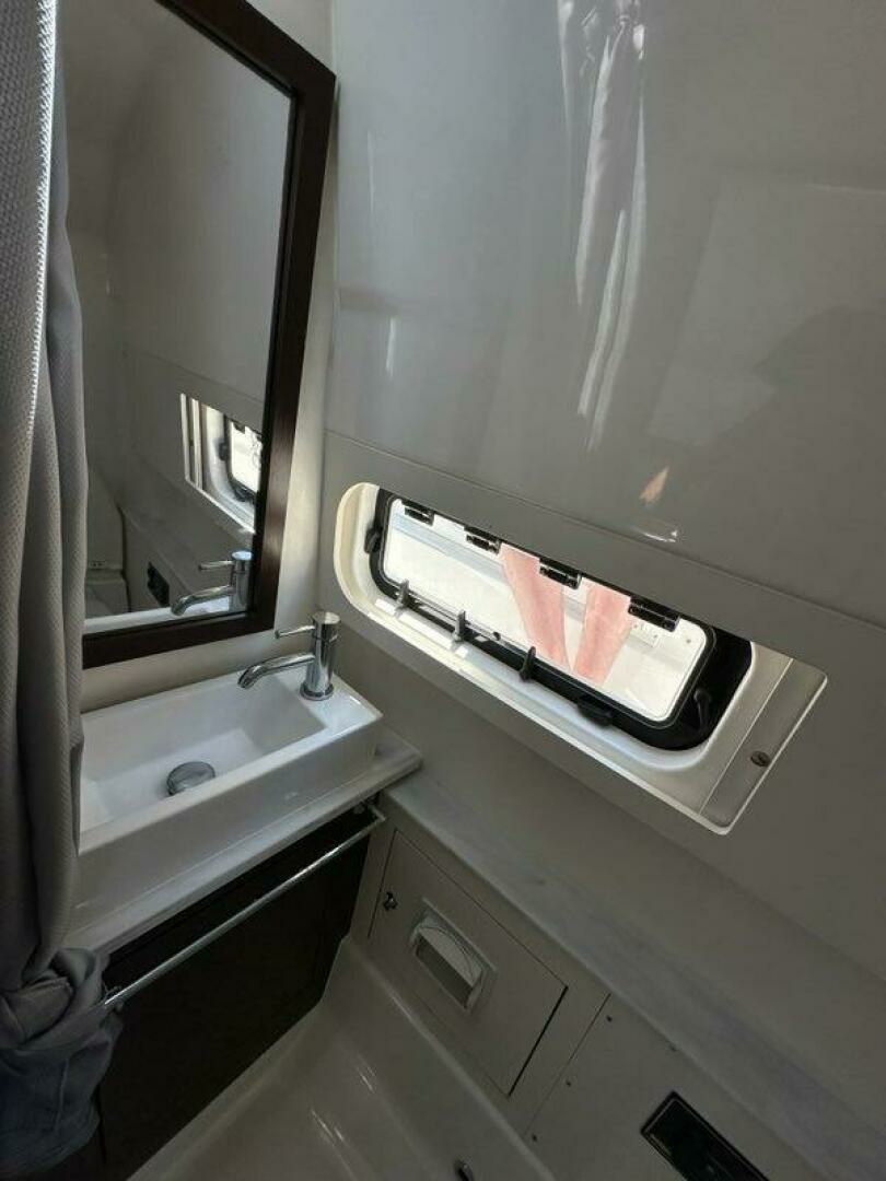 2021 Pursuit 428 Sport - Image 39