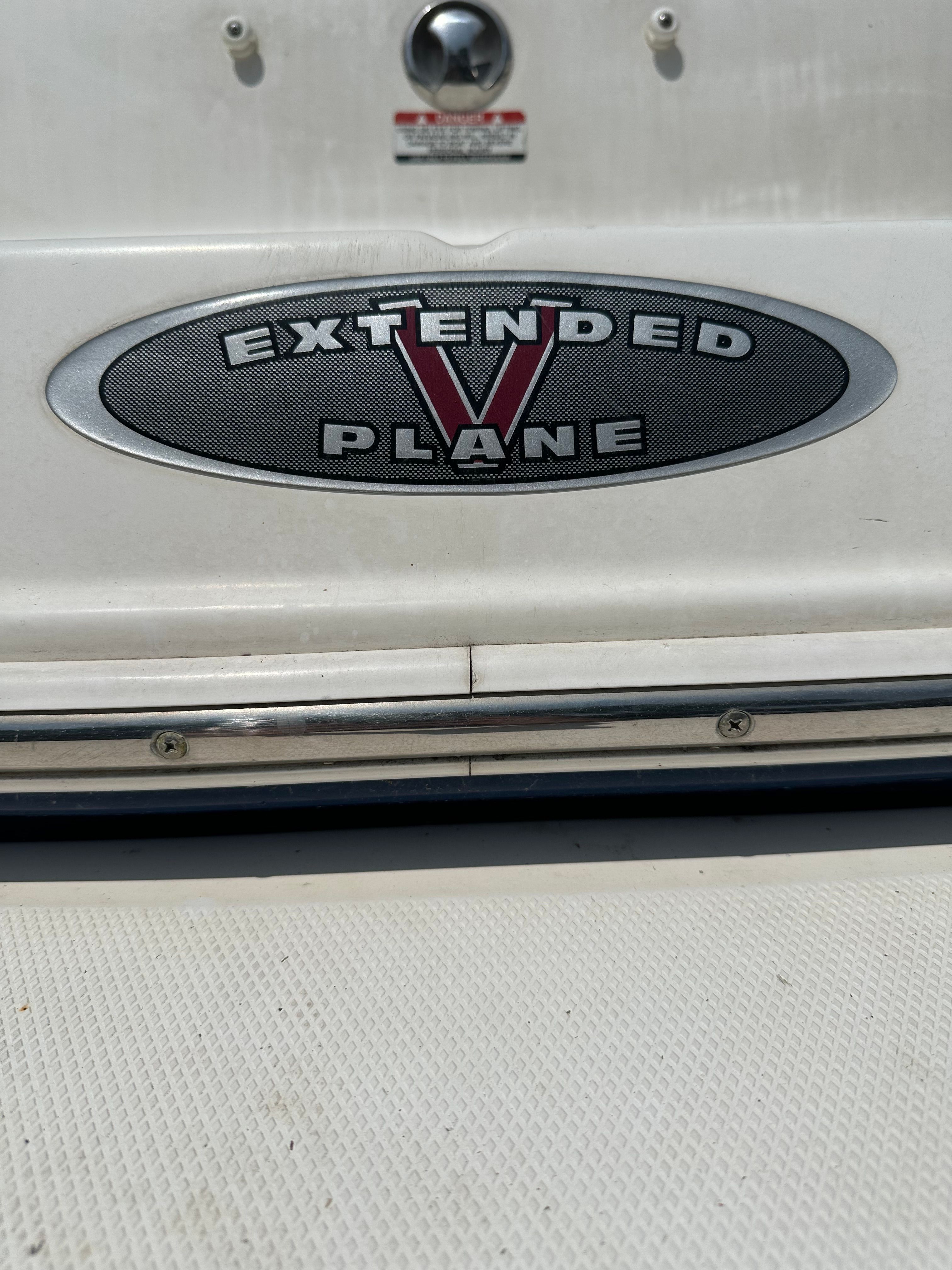 Chaparral 204 SSi 2007 boat with Extended V Plane logo.